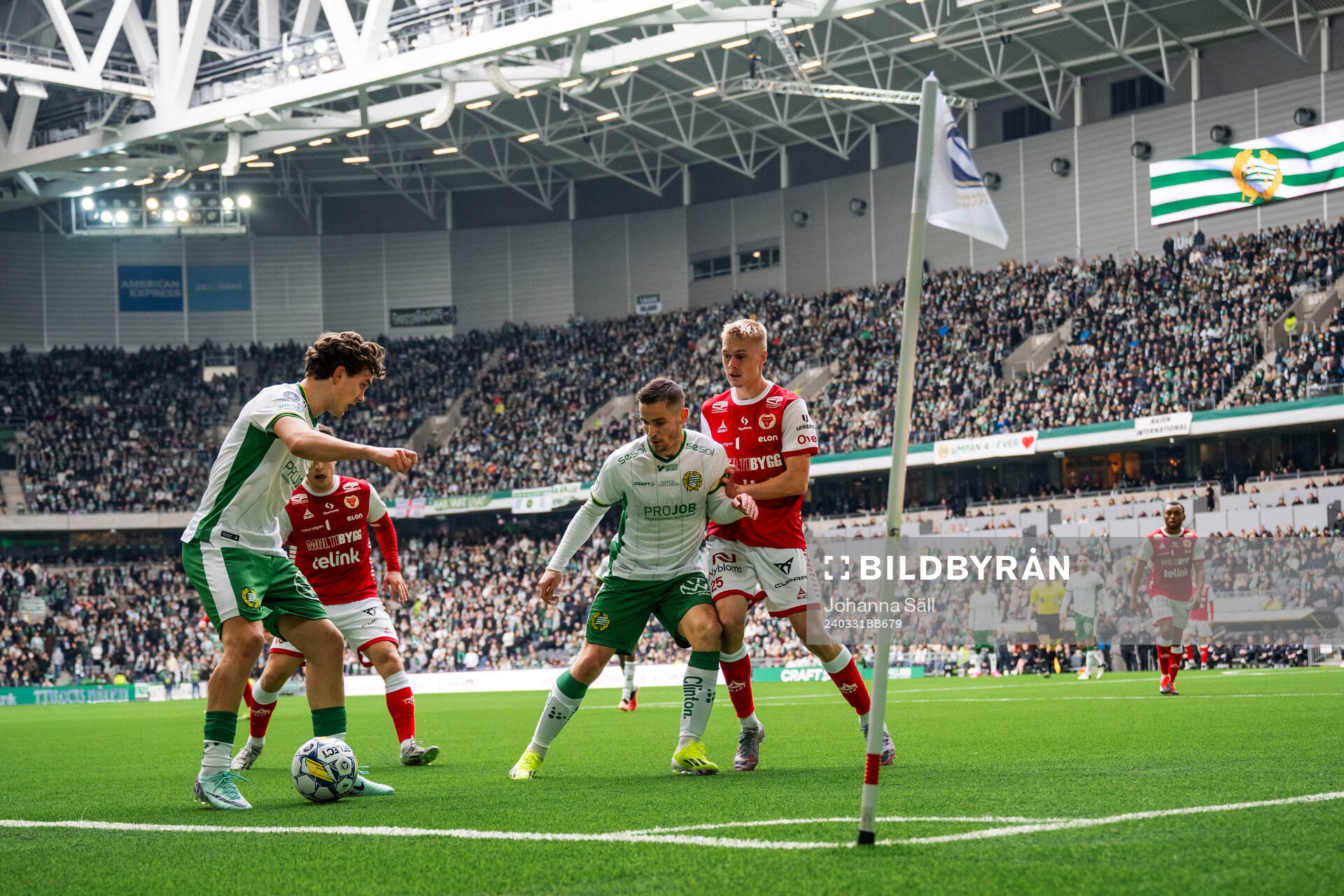 Hammarbys Hampus Skoglund och Oscar Johansson Schellhas mot