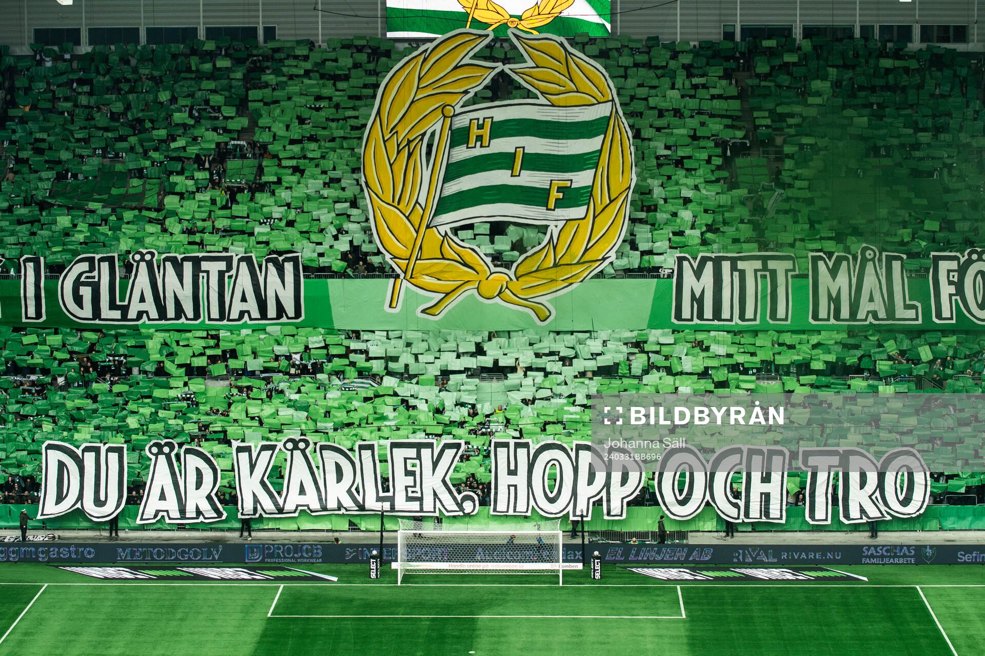 Hammarbys supportrar med ett tifo