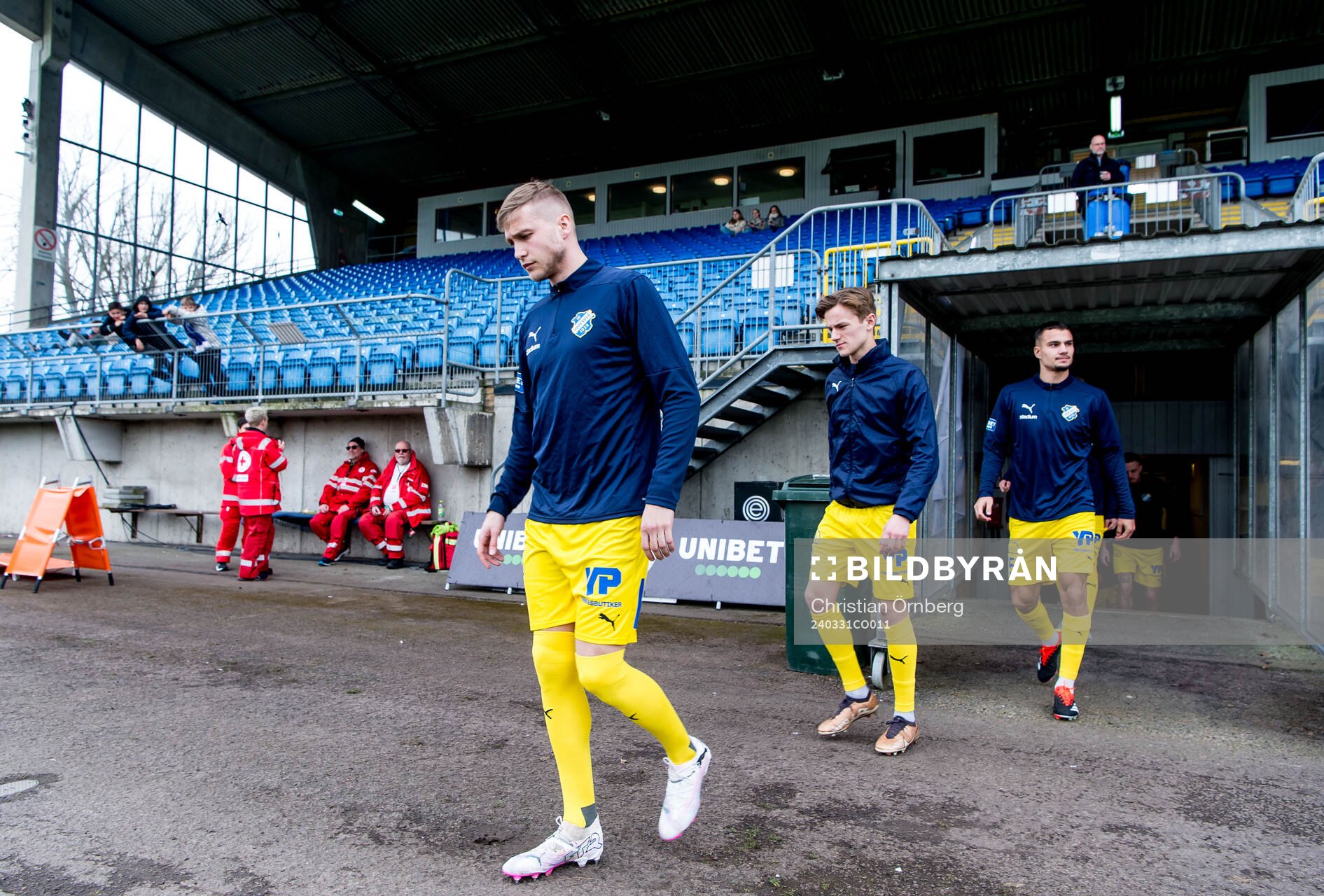 IK Oddevolds spelare kliver in på Vångavallen