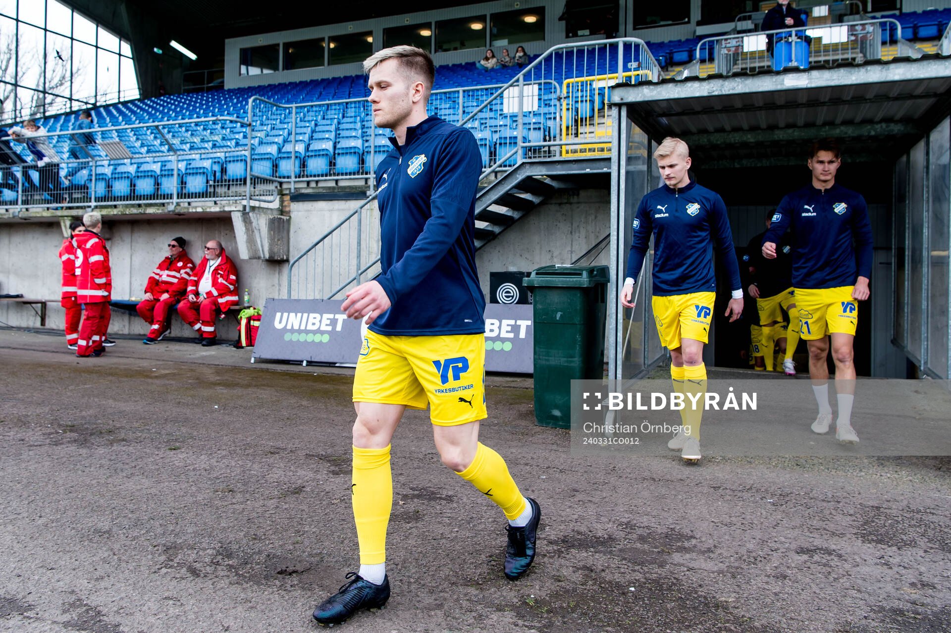 IK Oddevolds spelare kliver in på Vångavallen