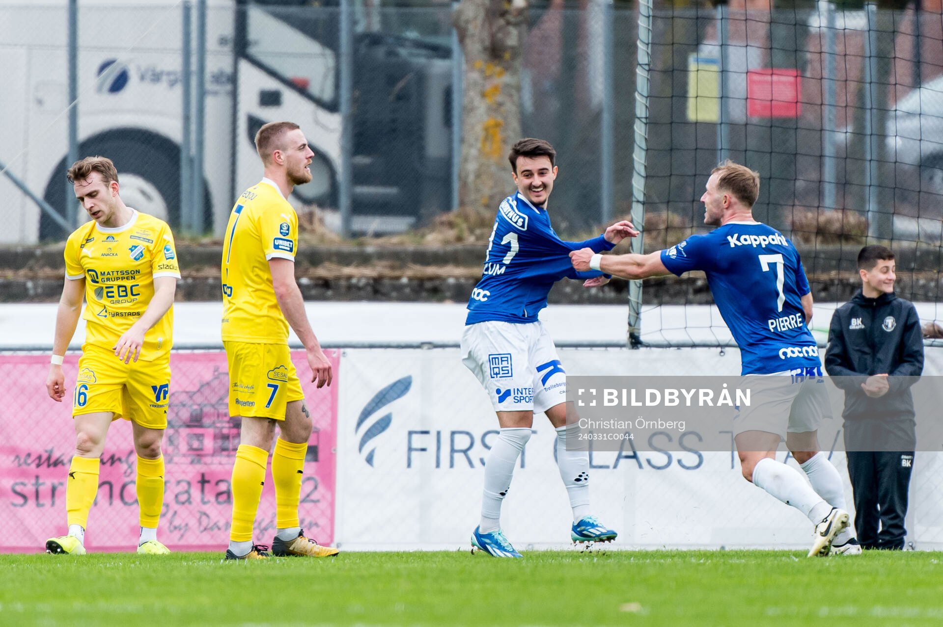 Trelleborgs Armin Culum och Pierre Dahlin Larsen jublar