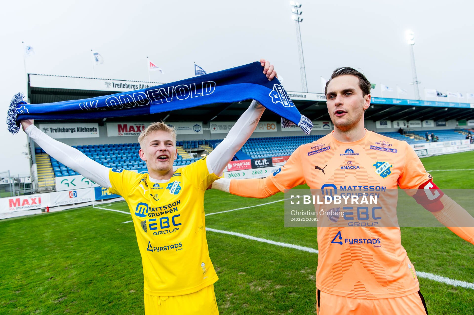IK Oddevolds Philip Engelbrektsson och målvakt Oscar Ekman
