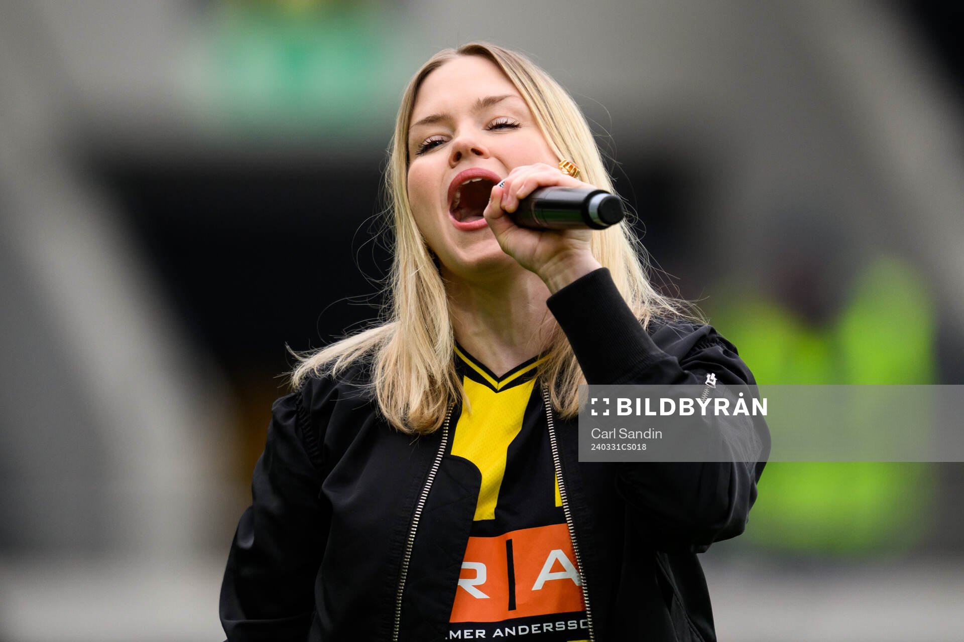 Ida Redig sjungr