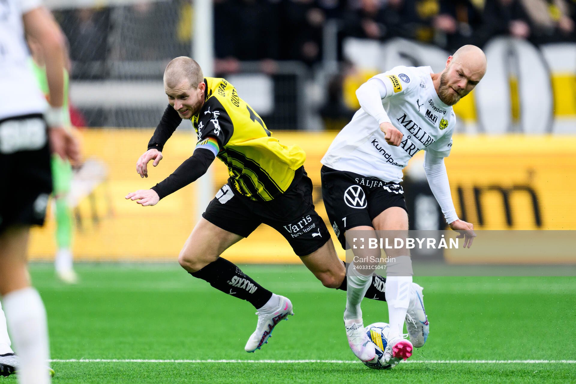 Häckens Simon Gustafson och Mjällbys Viktor Gustafson