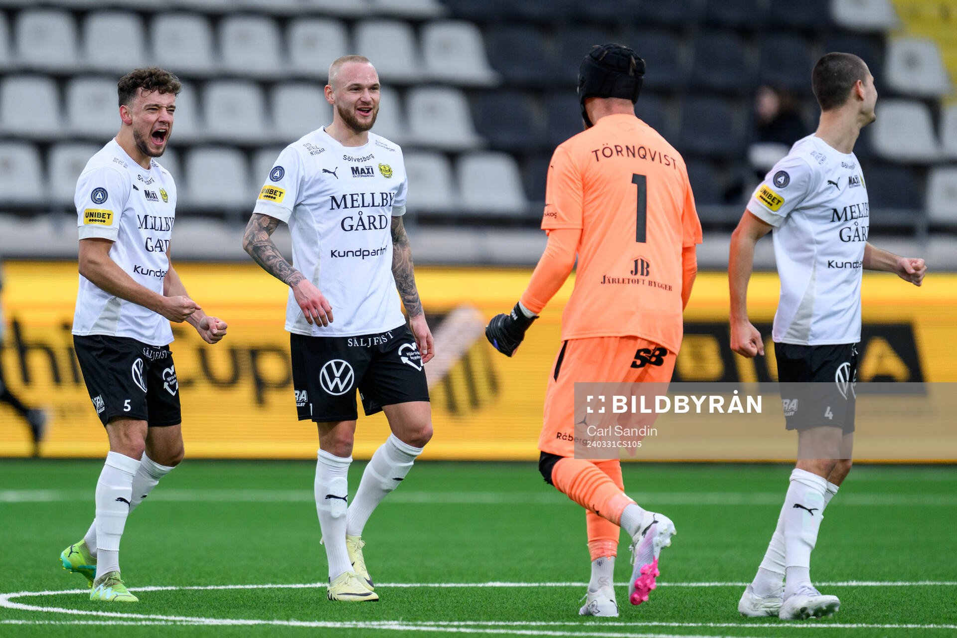 Mjällbys Colin Rösler, Adam Ståhl och målvakt Noel