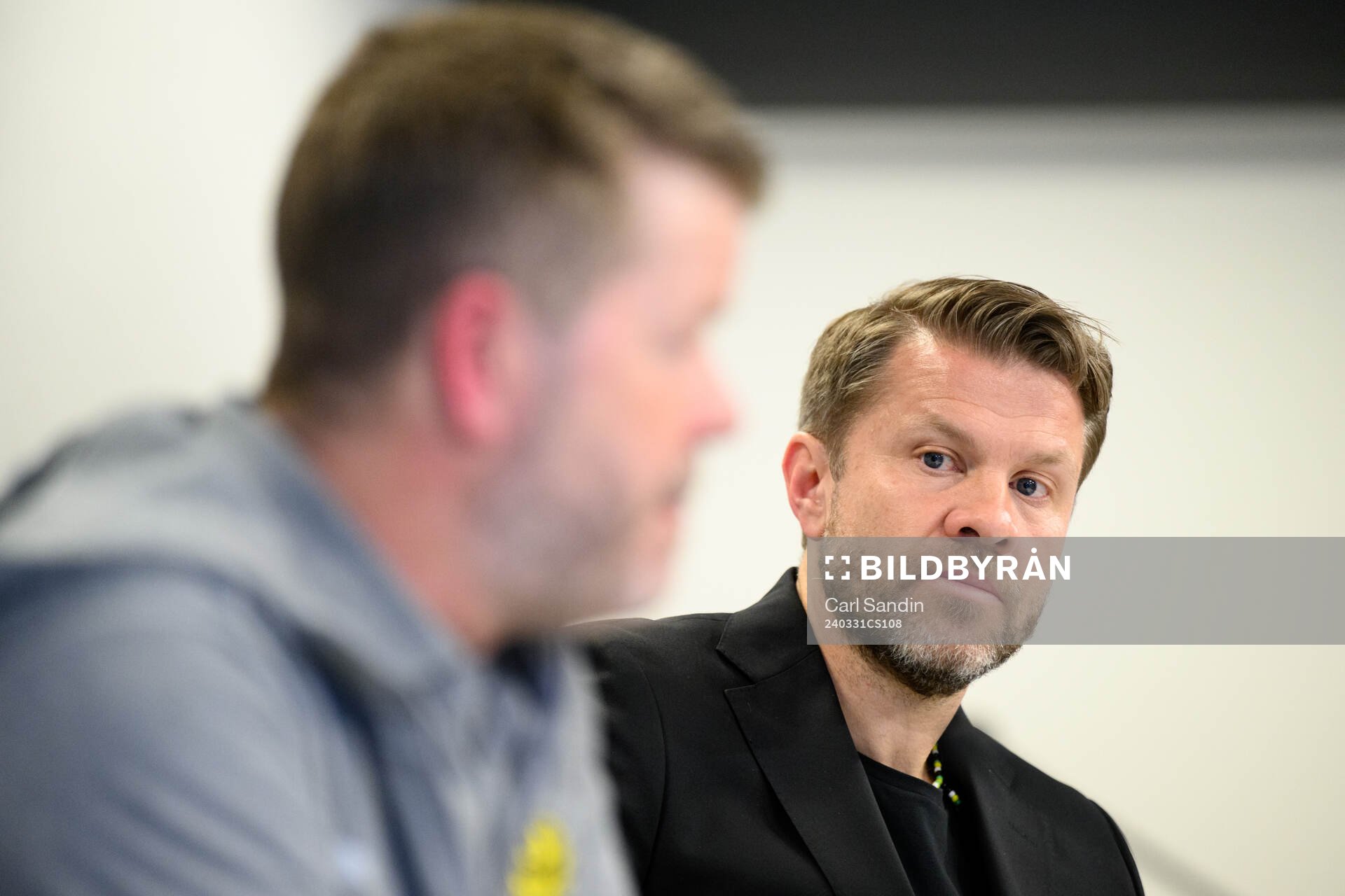 Häckens tränare Pål Arne Johansen på presskonferensen