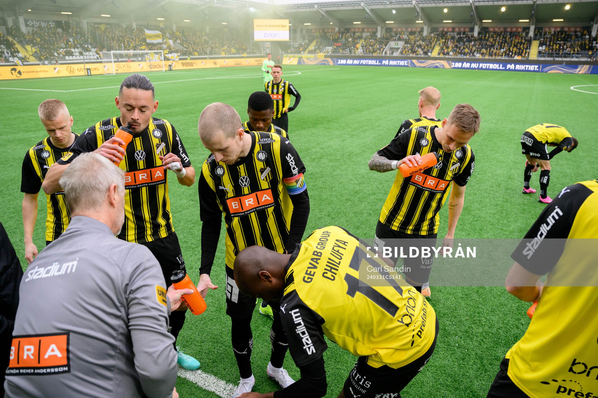 Häckens spelare samlas