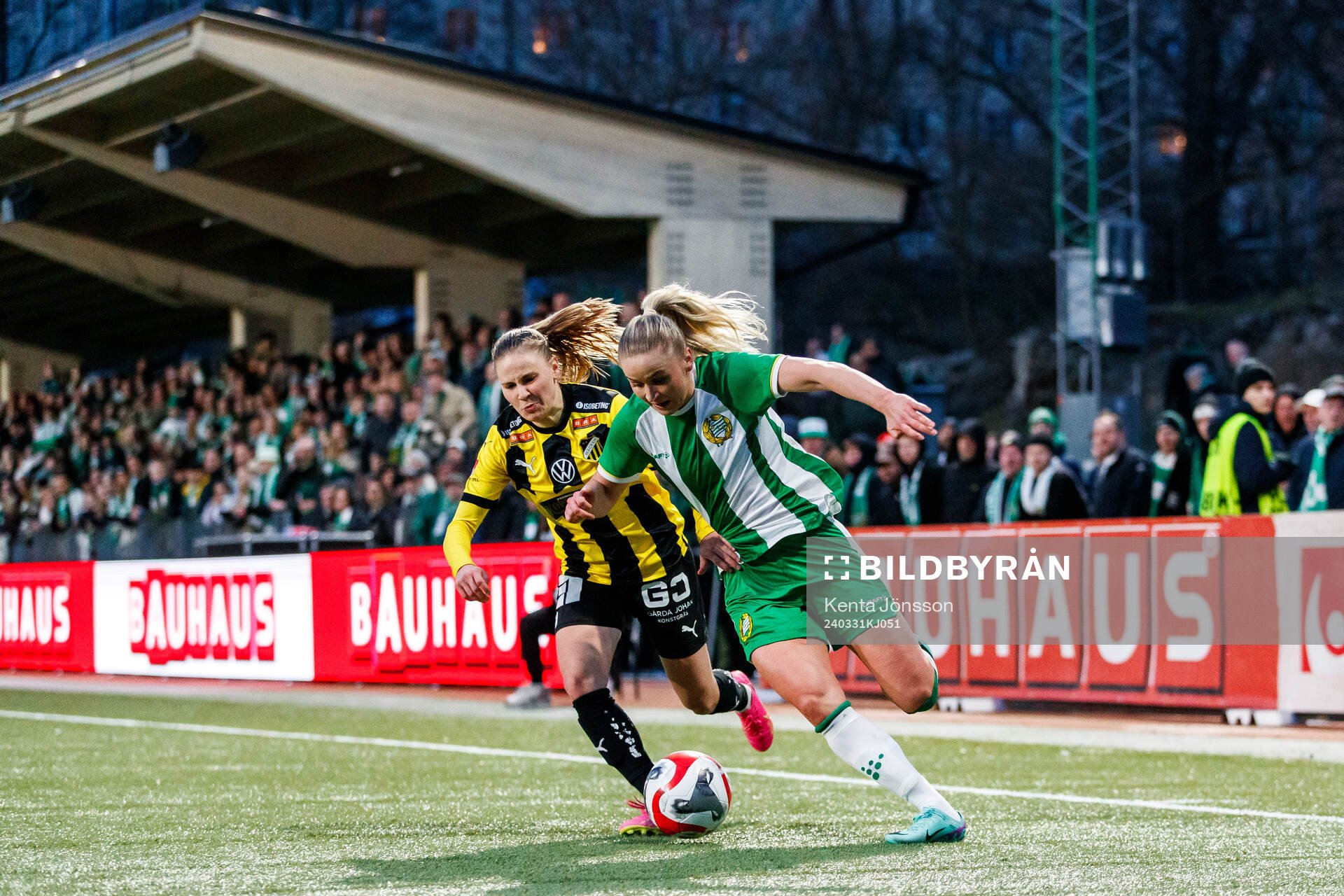 Hammarbys Anna Jøsendal och Häckens Josefine Rybrink