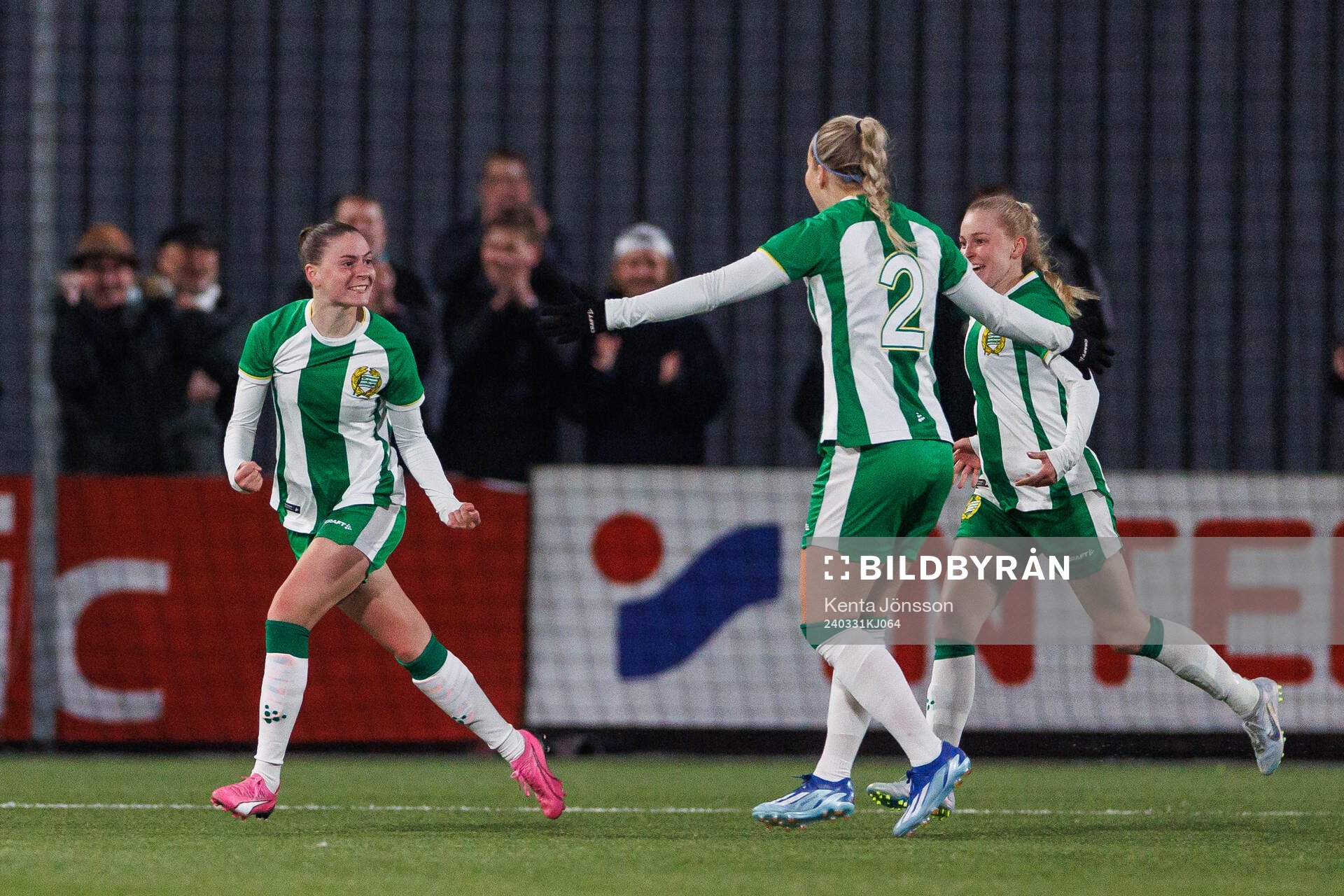 Hammarbys Smilla Vallotto jublar