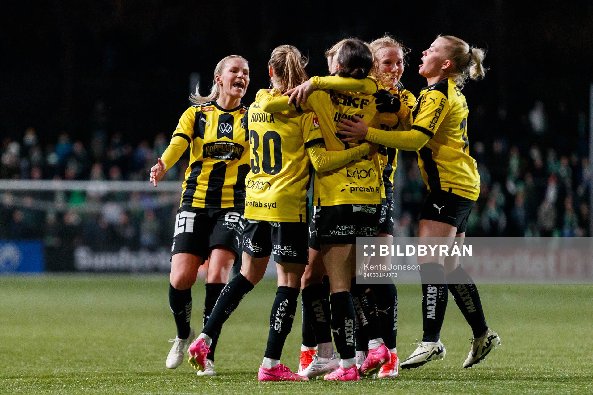 Häckens Katariina Kosola jublar