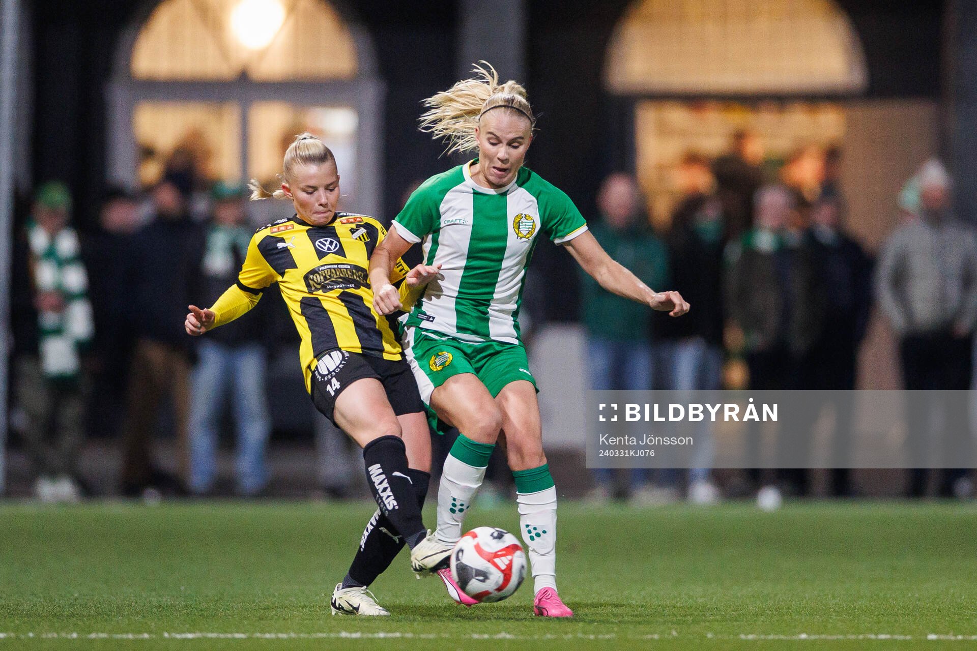 Häckens Matilda Nildén och Hammarbys Stina Lennartsson