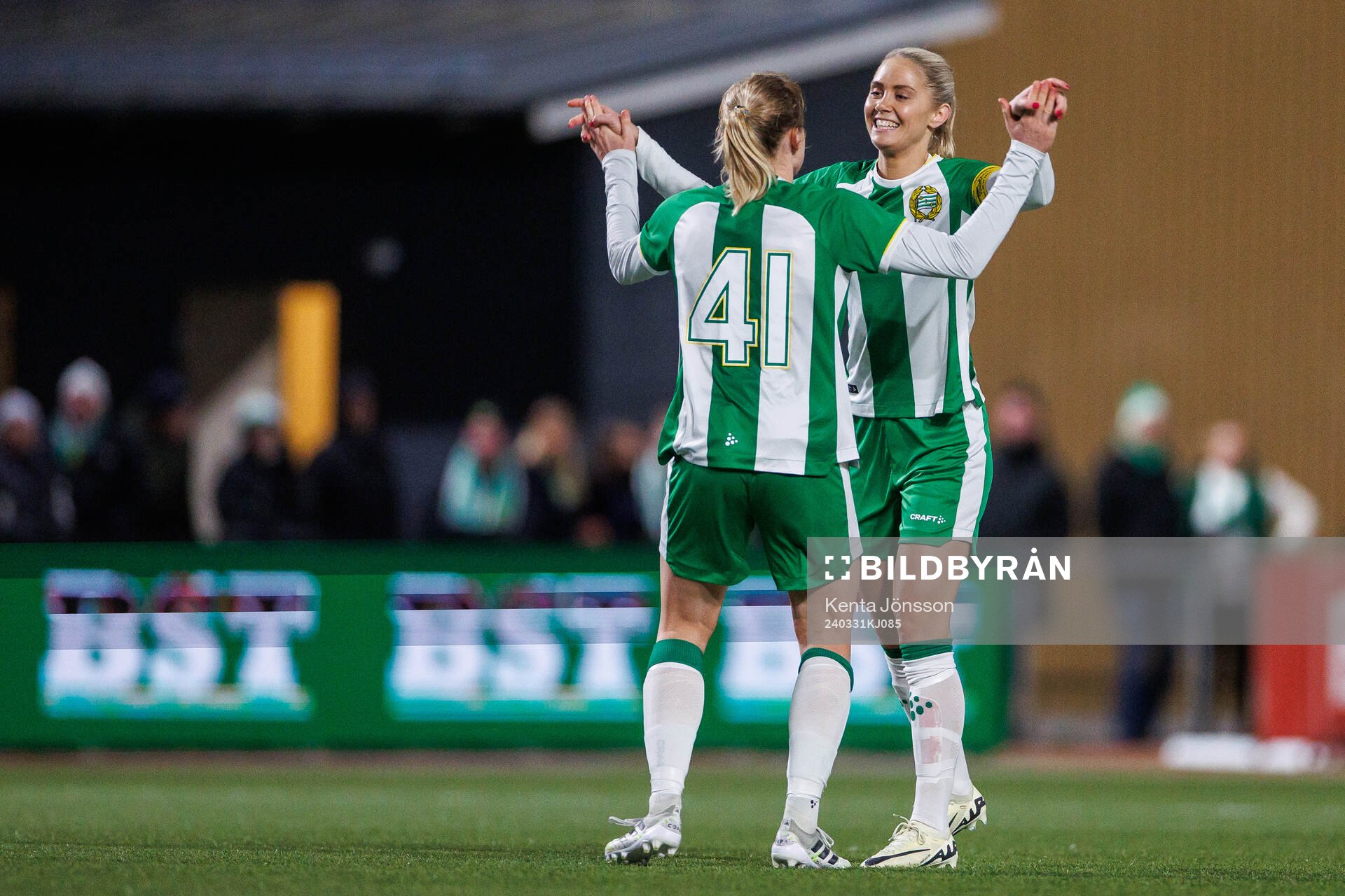 Hammarbys Julie Blakstad jublar
