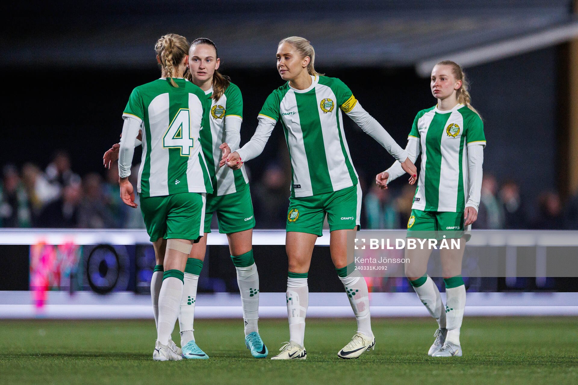 Hammarbys Thea Sørbo deppar med Vilde Hasund, Alice