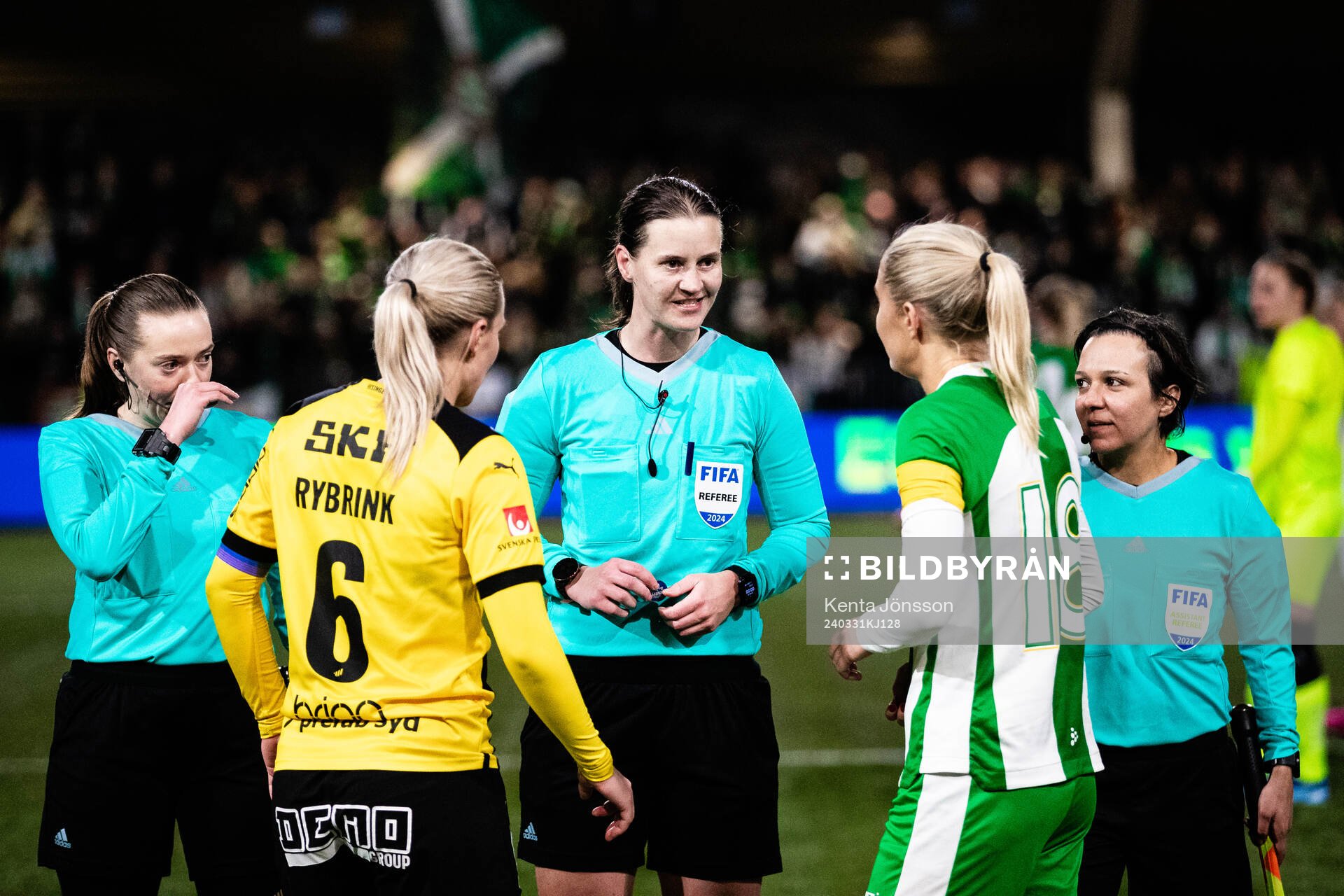 Domare Lovisa Johansson singlar slant med Häckens Josefine