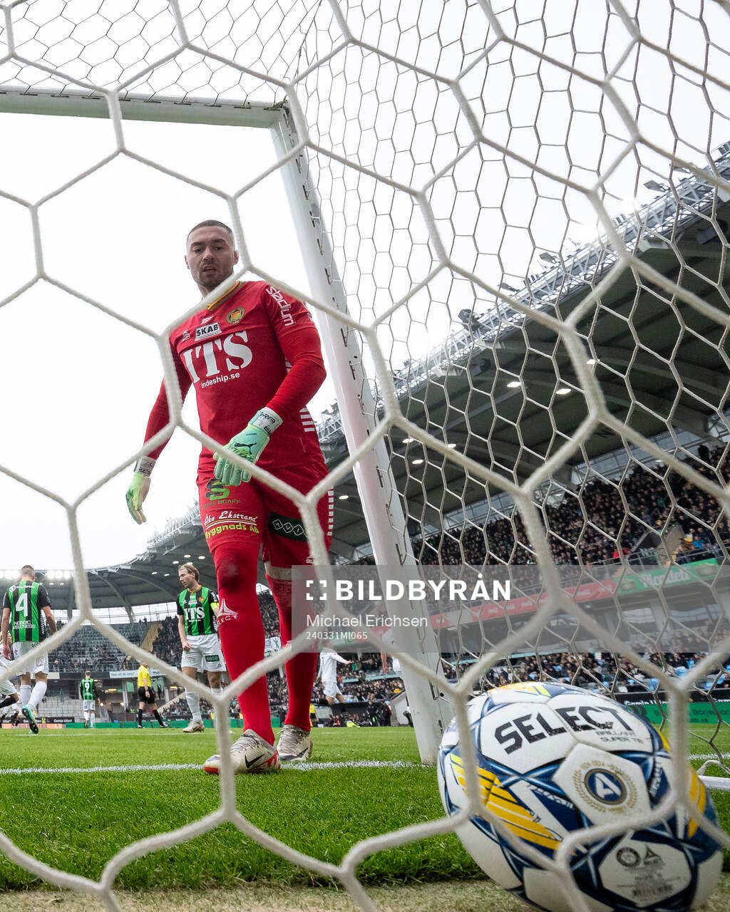 GAIS målvakt Mergim Krasniqi deppar