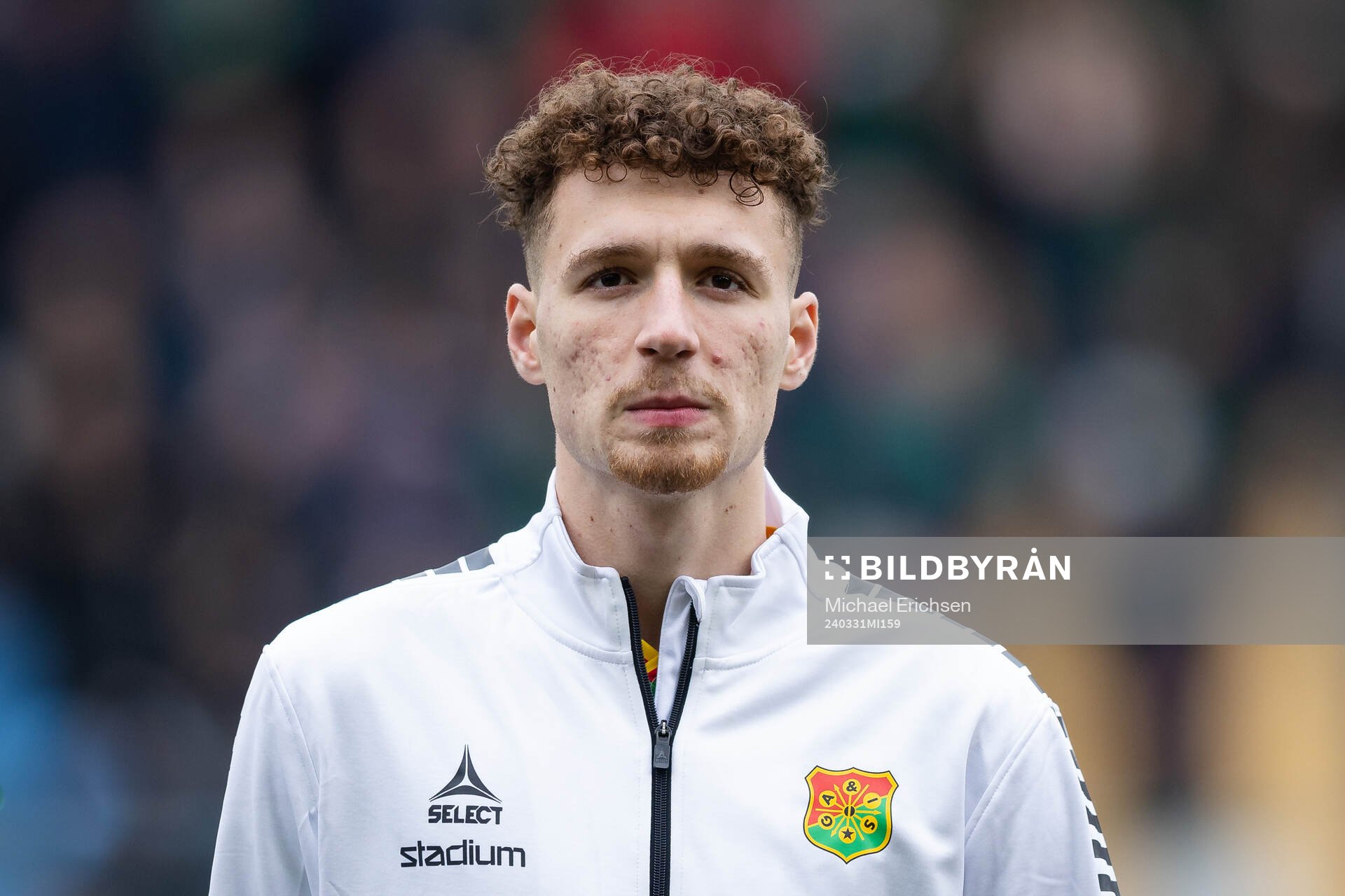 GAIS Anes Cardaklija på line up innan fotbollsmatchen i