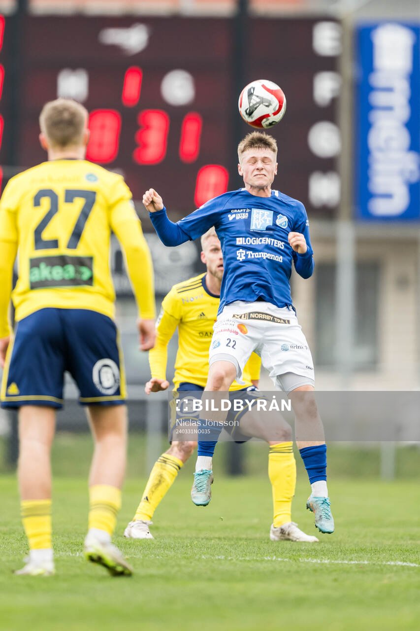 Norrby IFs Teo Helge under fotbollsmatchen i Division 1 Södra mellan Ängelholm och Norrby IF den 31 mars 2024 i Ängelholm. 