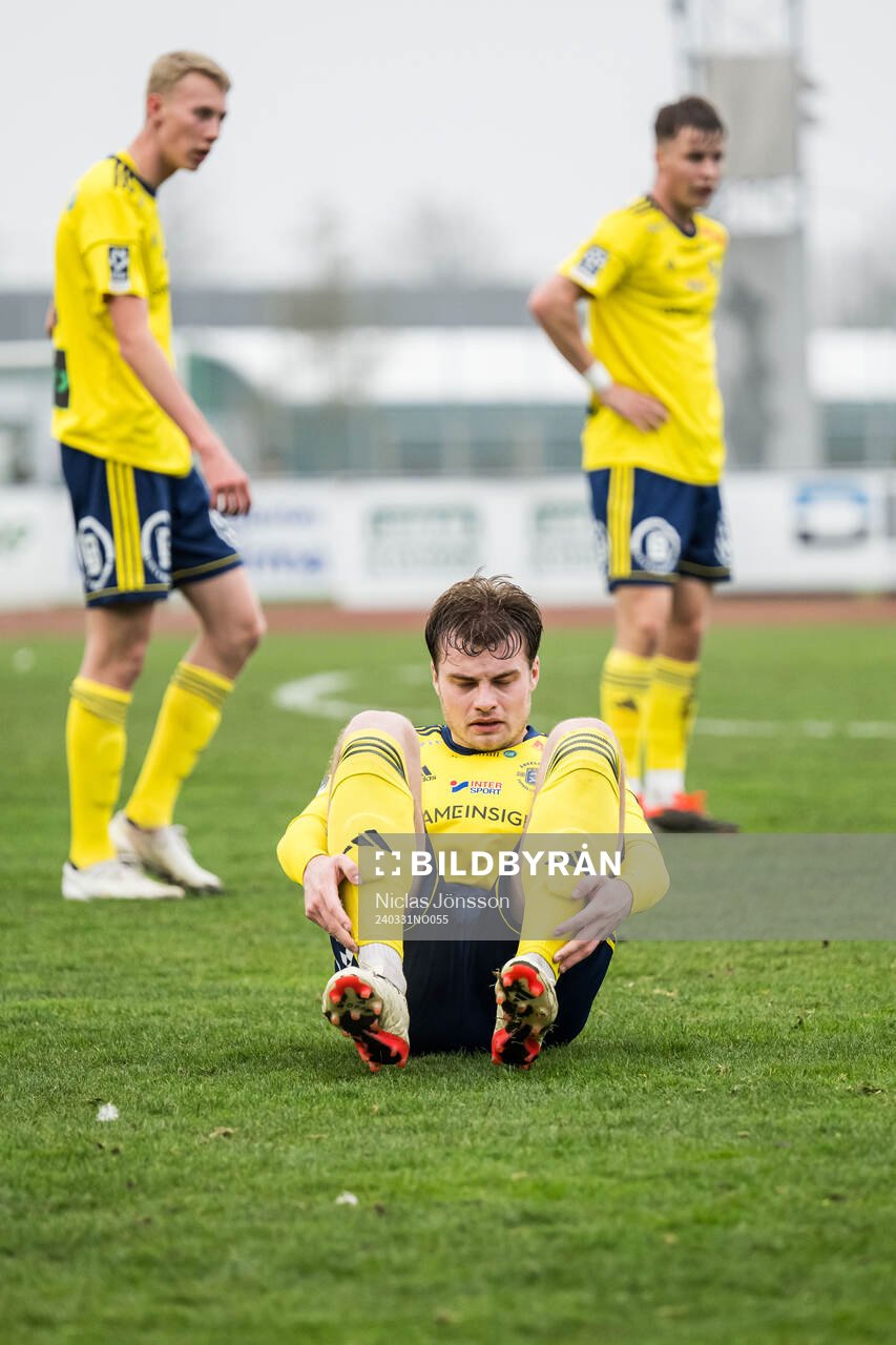 Ängelholms Johan Gudmundsson deppar