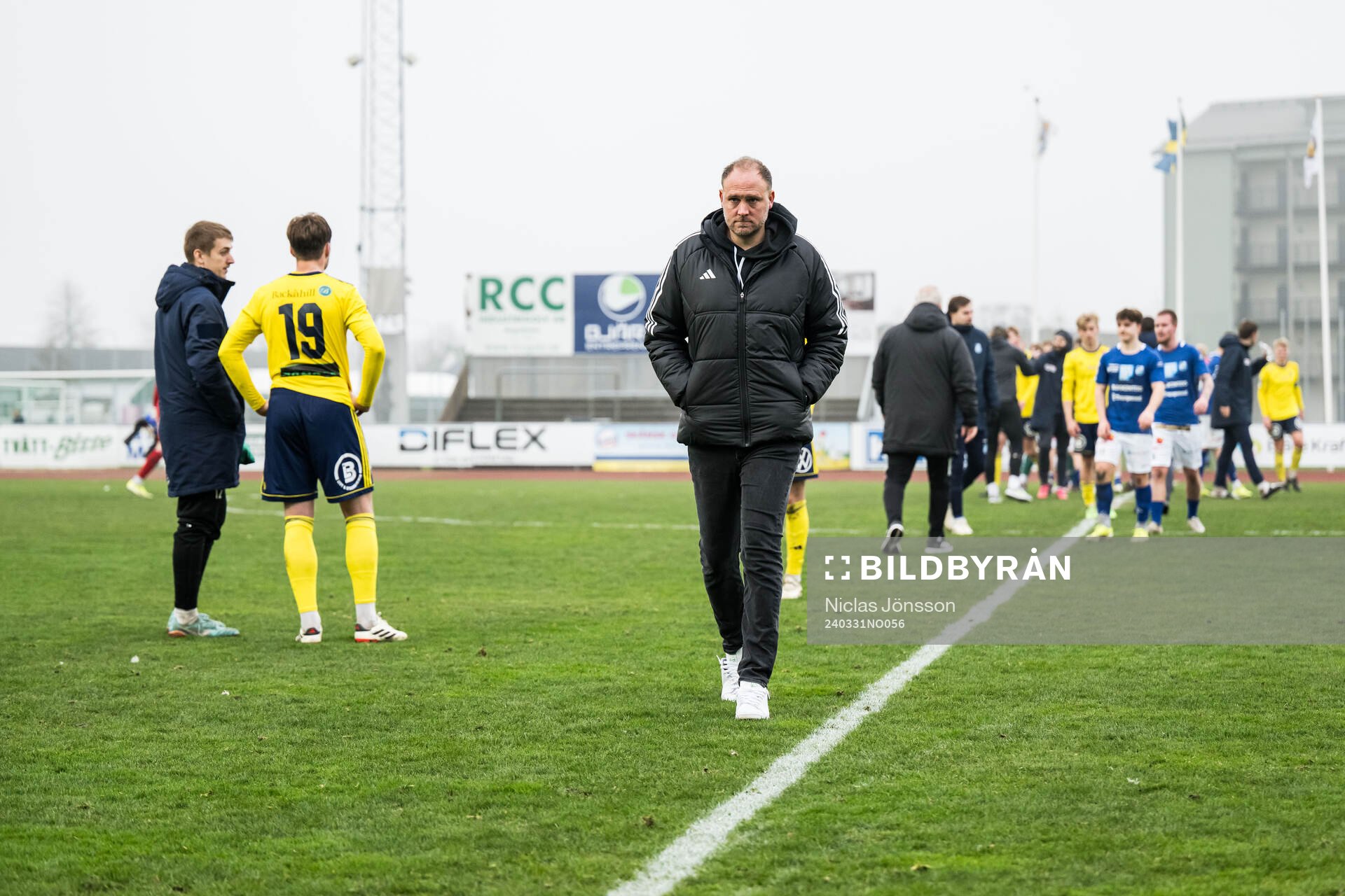 Ängelholms huvudtränare Andreas Granqvist deppar