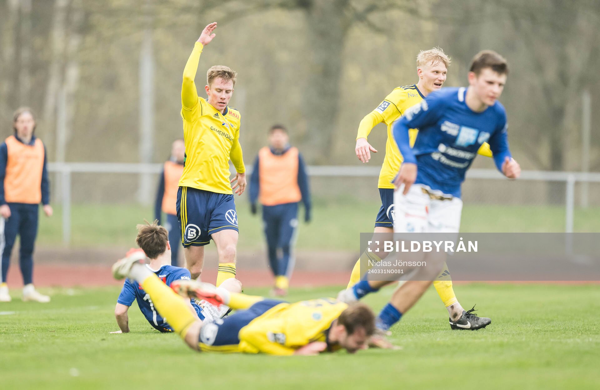 Ängelholms Karl Gunnarsson reagerar