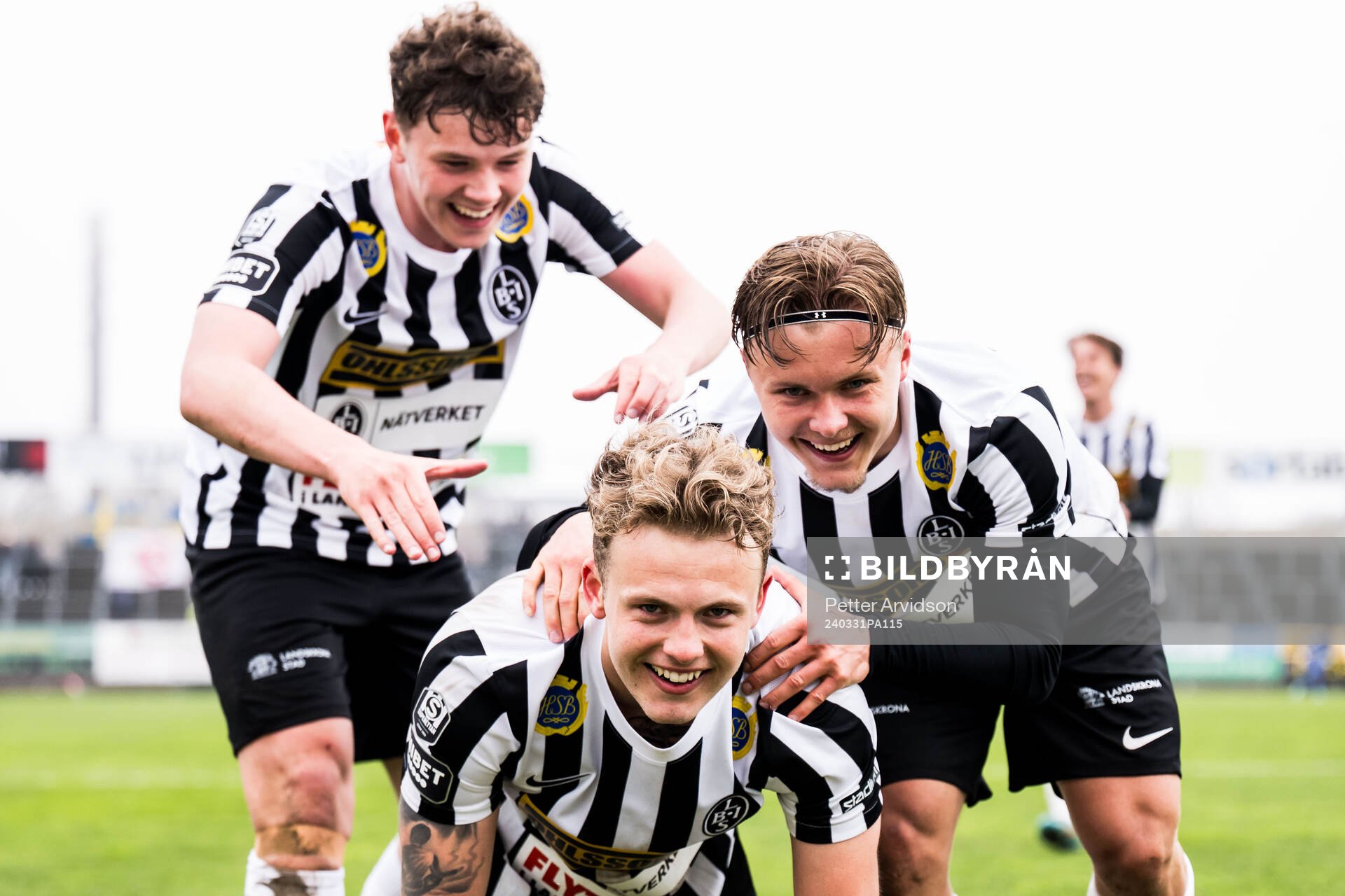 Landskronas Frederik Ihler och Vincent Sundberg jublar
