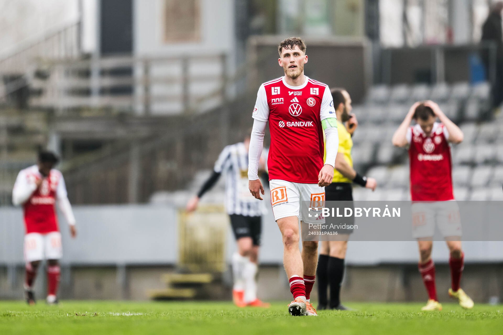 Sandvikens IFs Emil Engqvist deppar