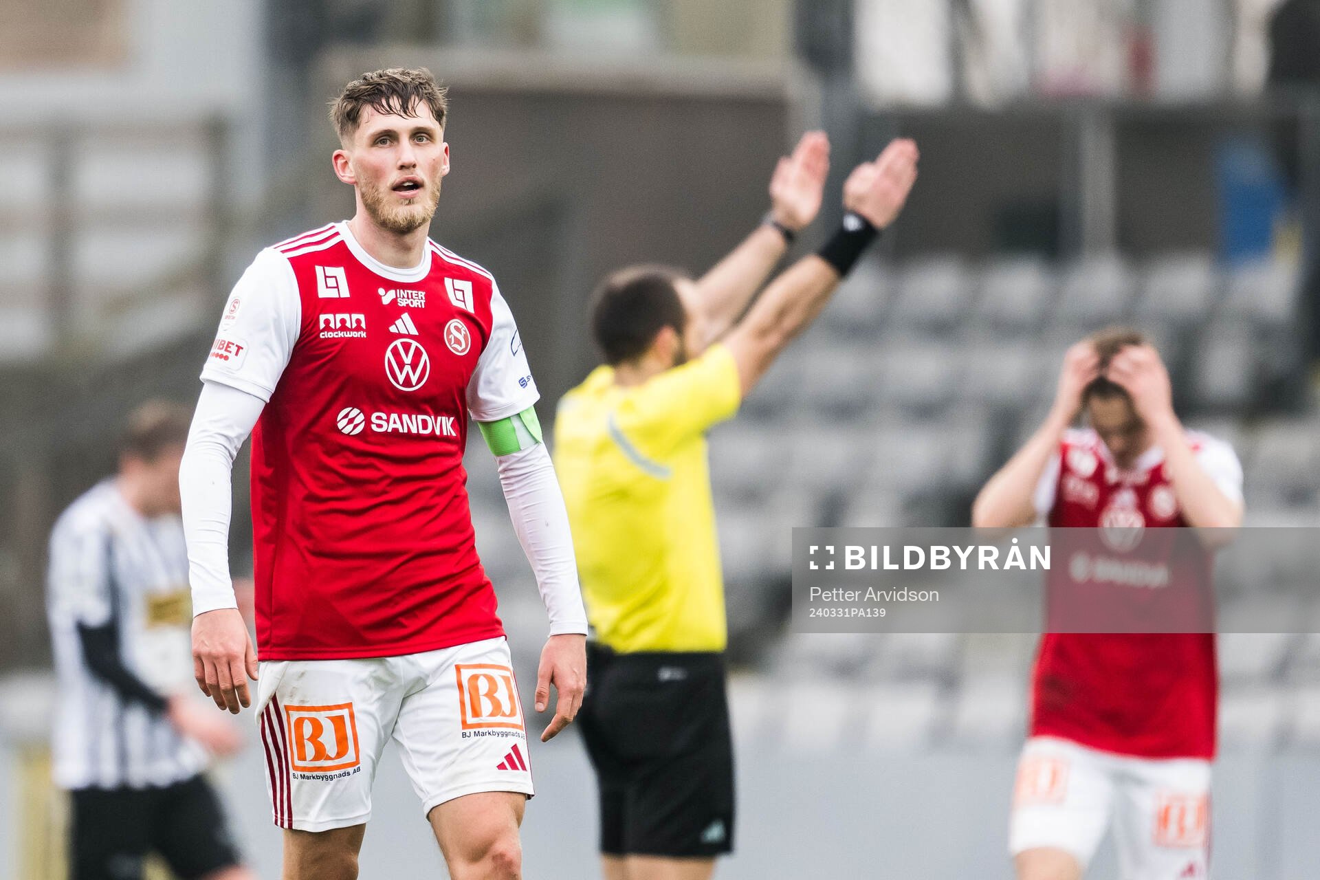 Sandvikens IFs Emil Engqvist deppar