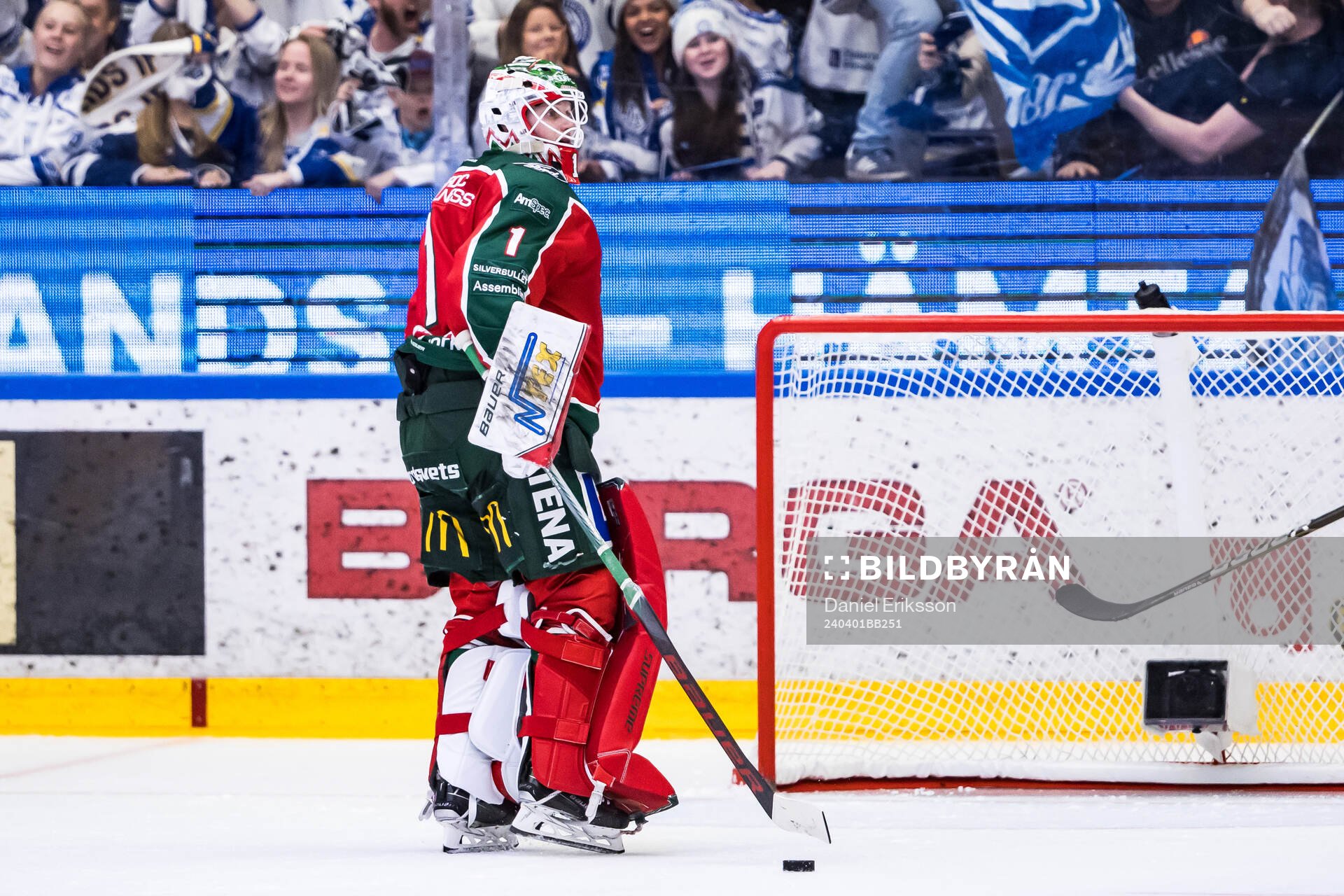 Frölundas målvakt Lars Johansson deppar