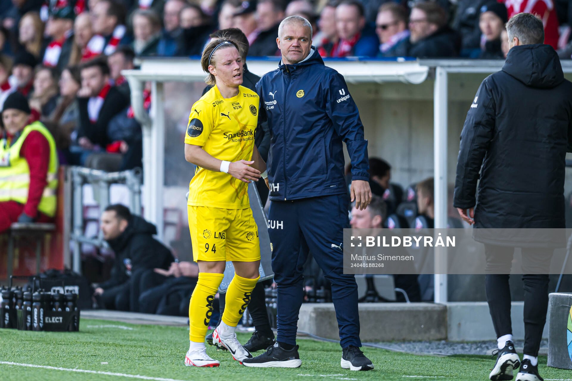 August Mikkelsen of Bodø/Glimt and Gaute Helstrup,
