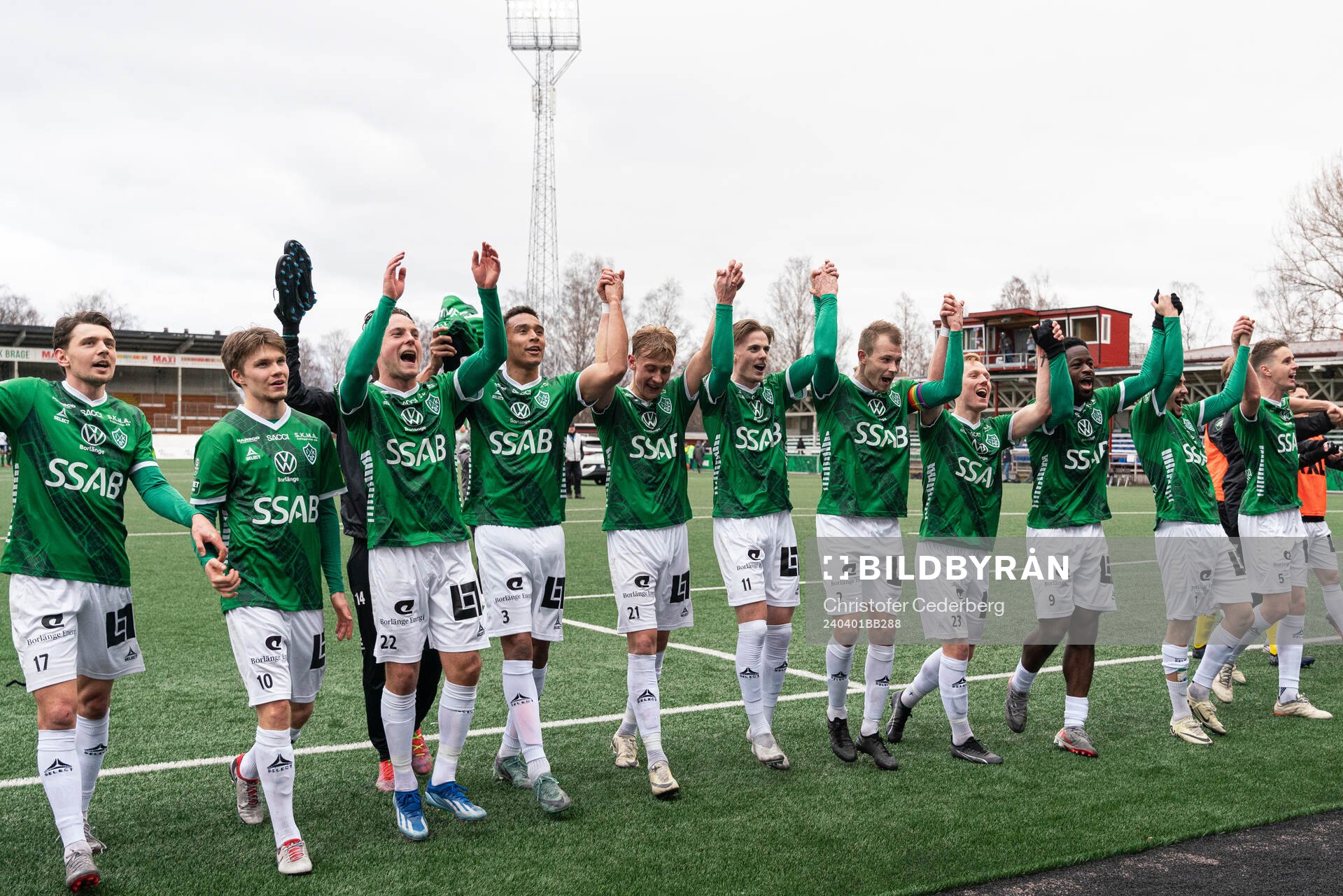 Brages spelare jublar