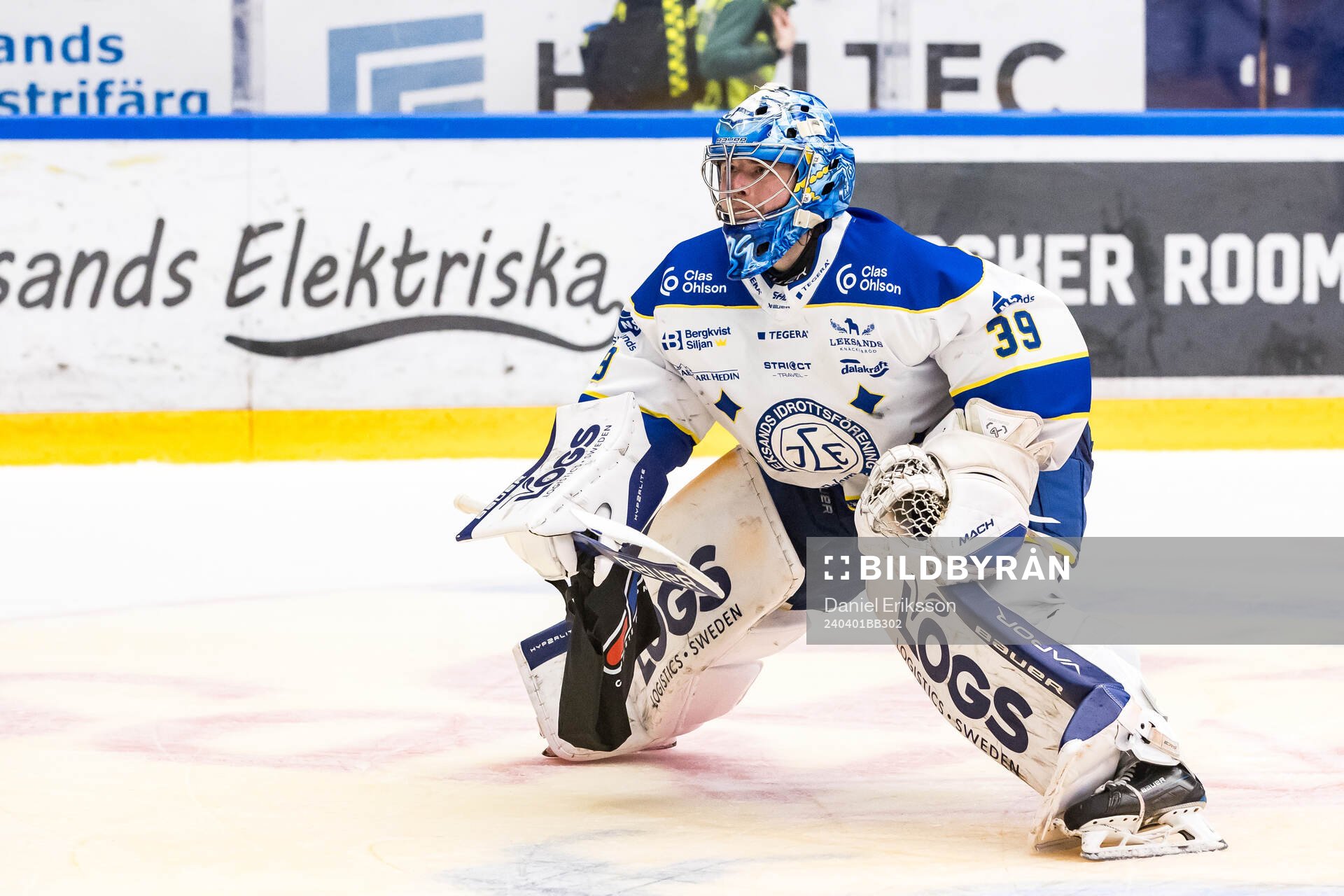 Leksands målvakt Filip Larsson jublar