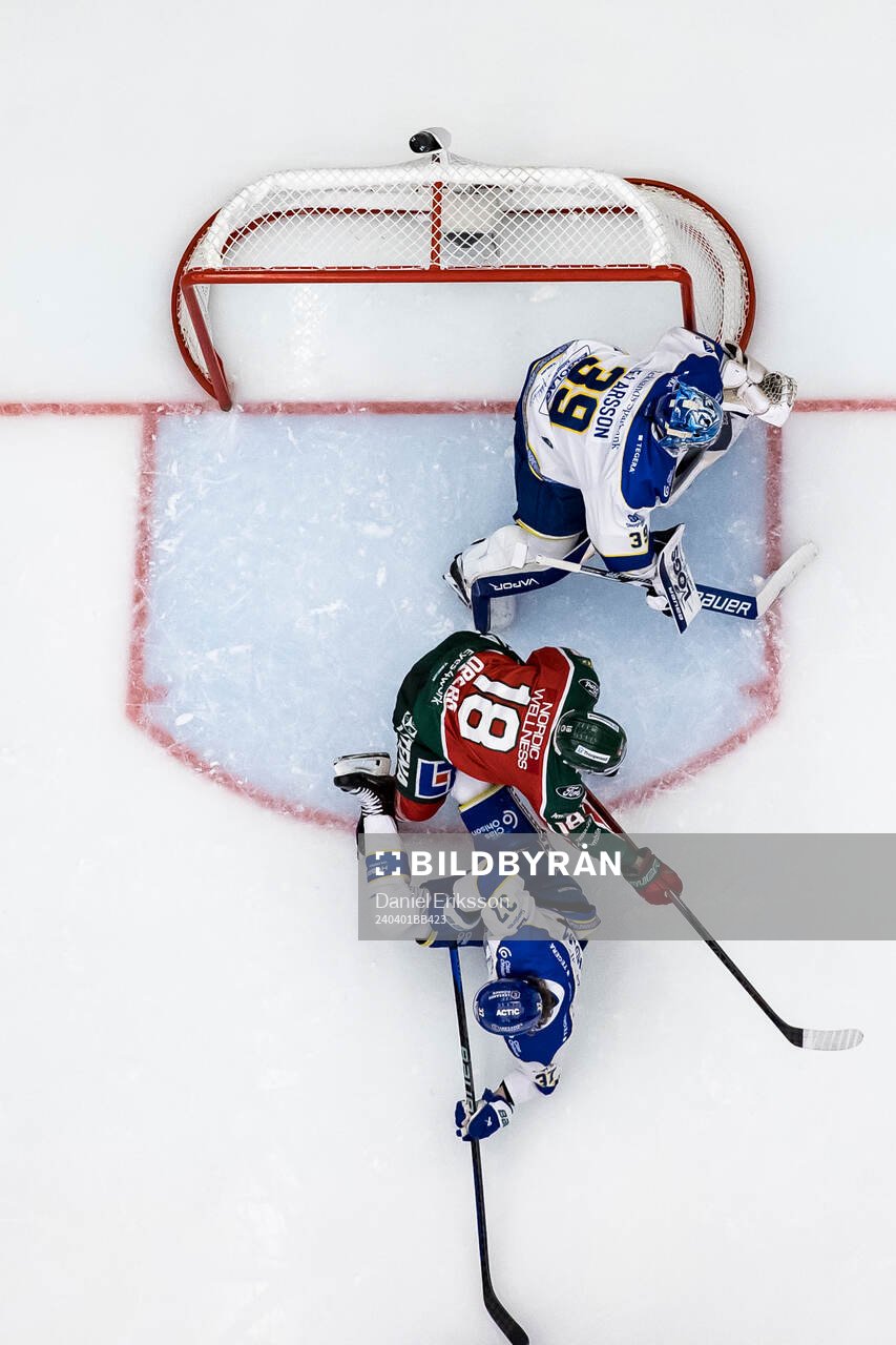 Leksands målvakt Filip Larsson och Leksands Anton Lindholm
