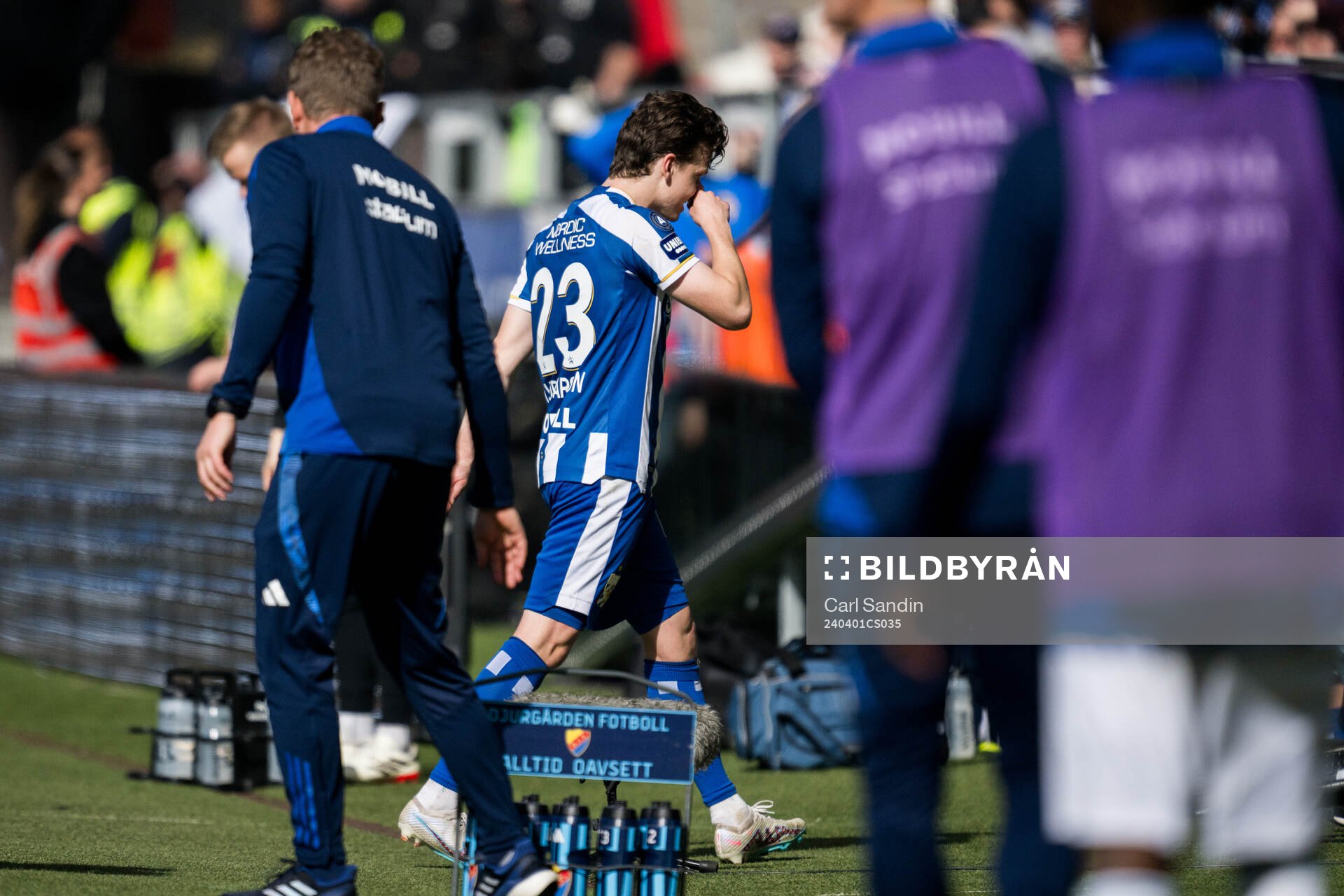 IFK Göteborgs Kolbeinn Thordarson lämnar planen