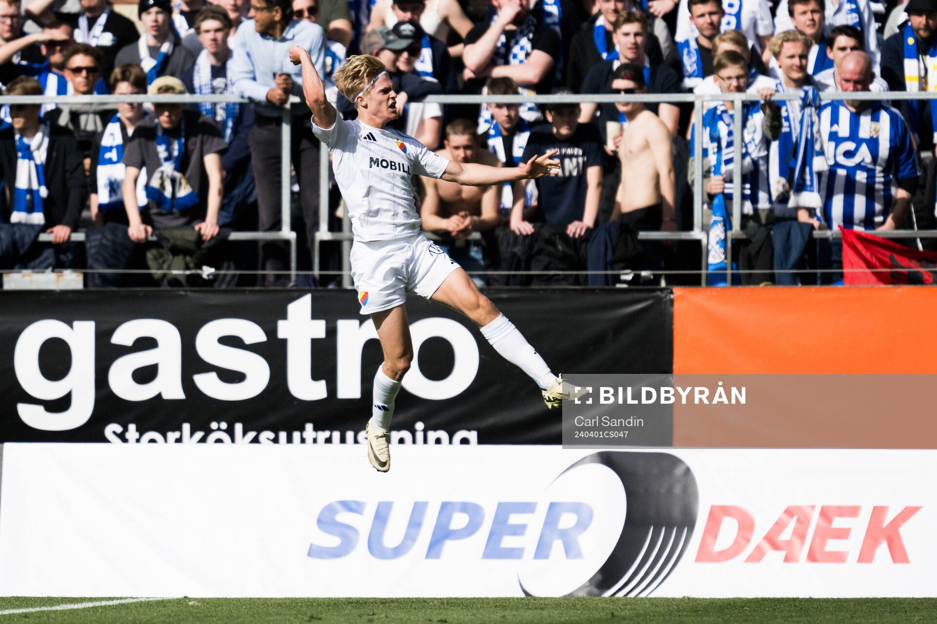 Djurgårdens Lucas Bergvall jublar