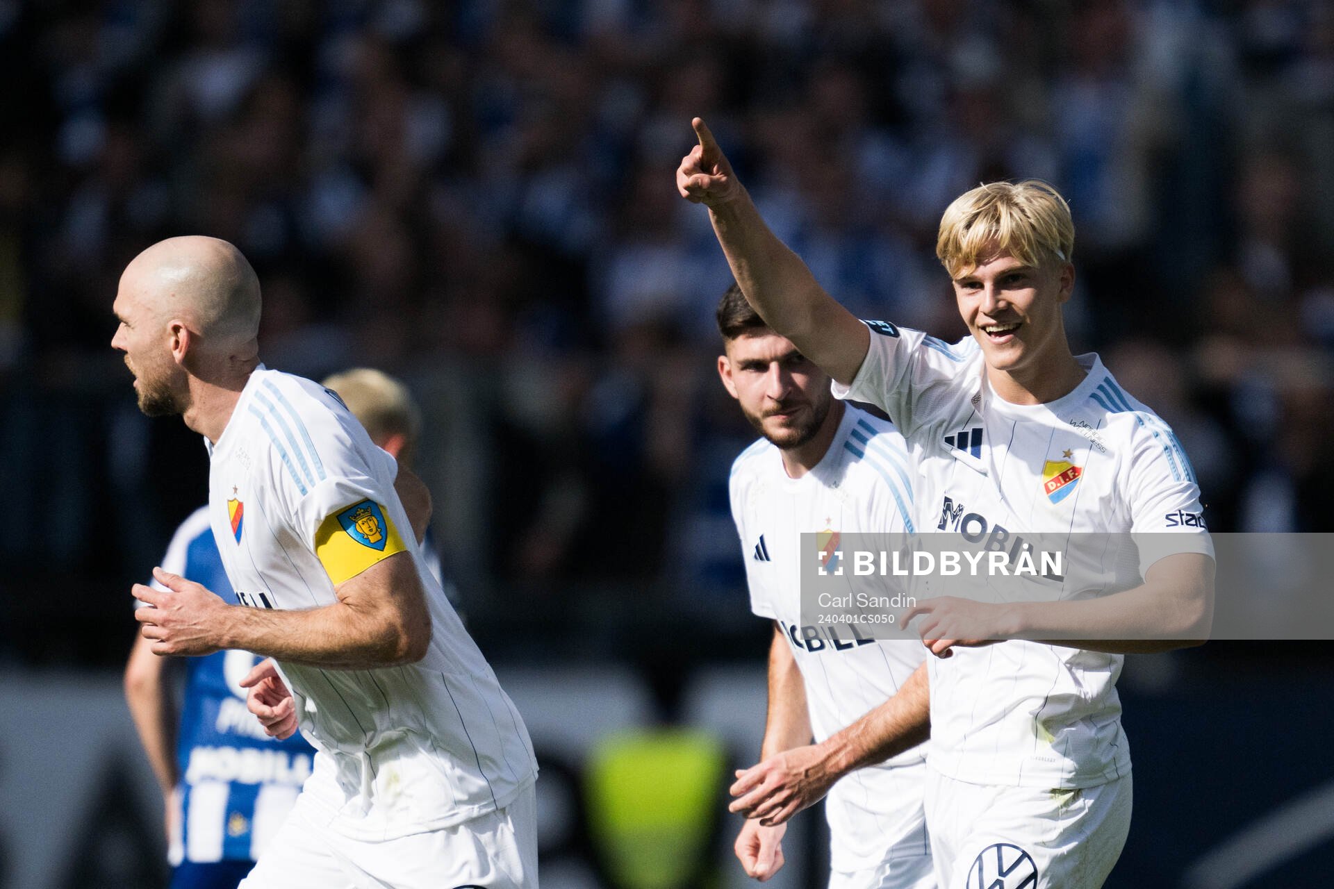 Djurgårdens Lucas Bergvall jublar
