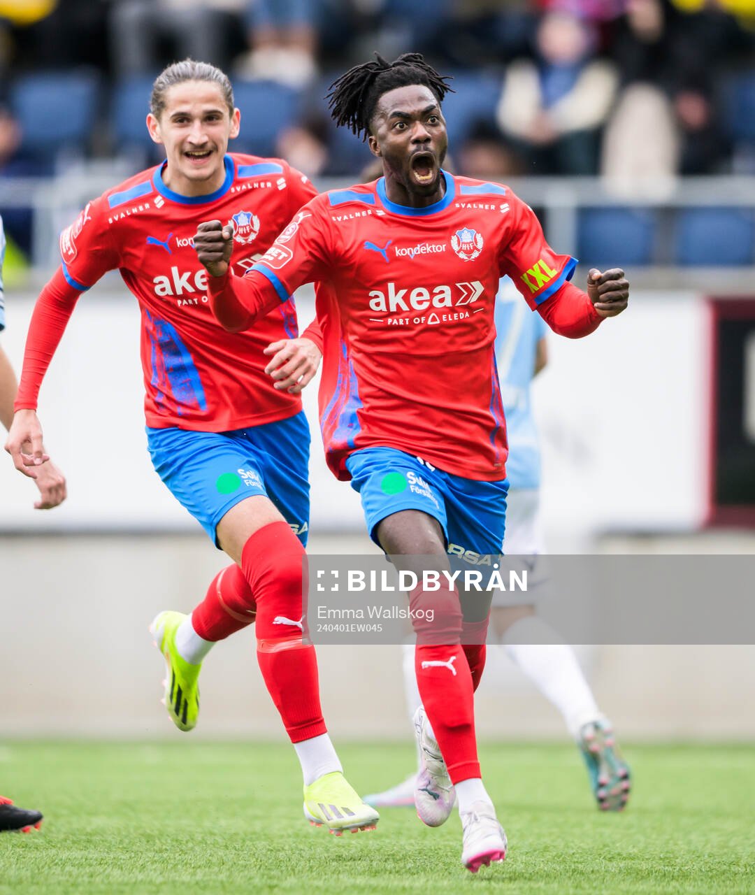 Helsingborgs Ervin Gigovic och Benjamin Acquah jublar