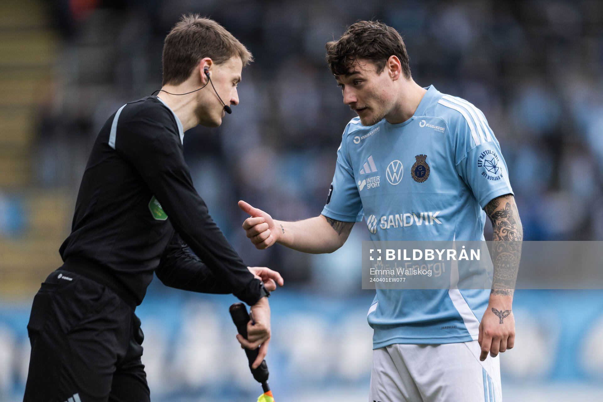 Gefles Adrian Edqvist reagerar under fotbollsmatchen i Superettan mellan Gefle och Helsingborg den 1 april 2024 i Gävle. 