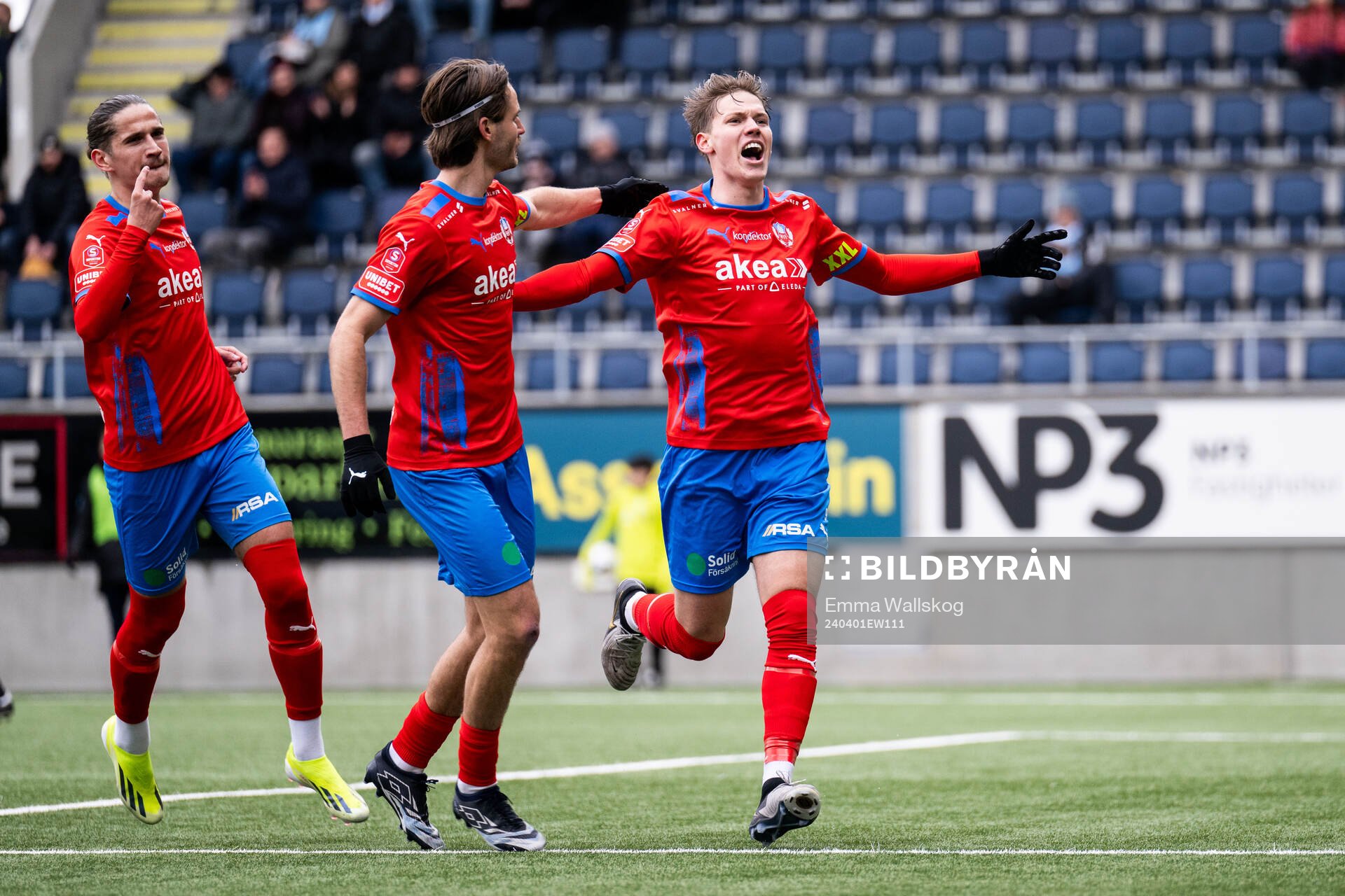 Helsingborgs Ervin Gigovic, Wilhelm Loeper och Taylor