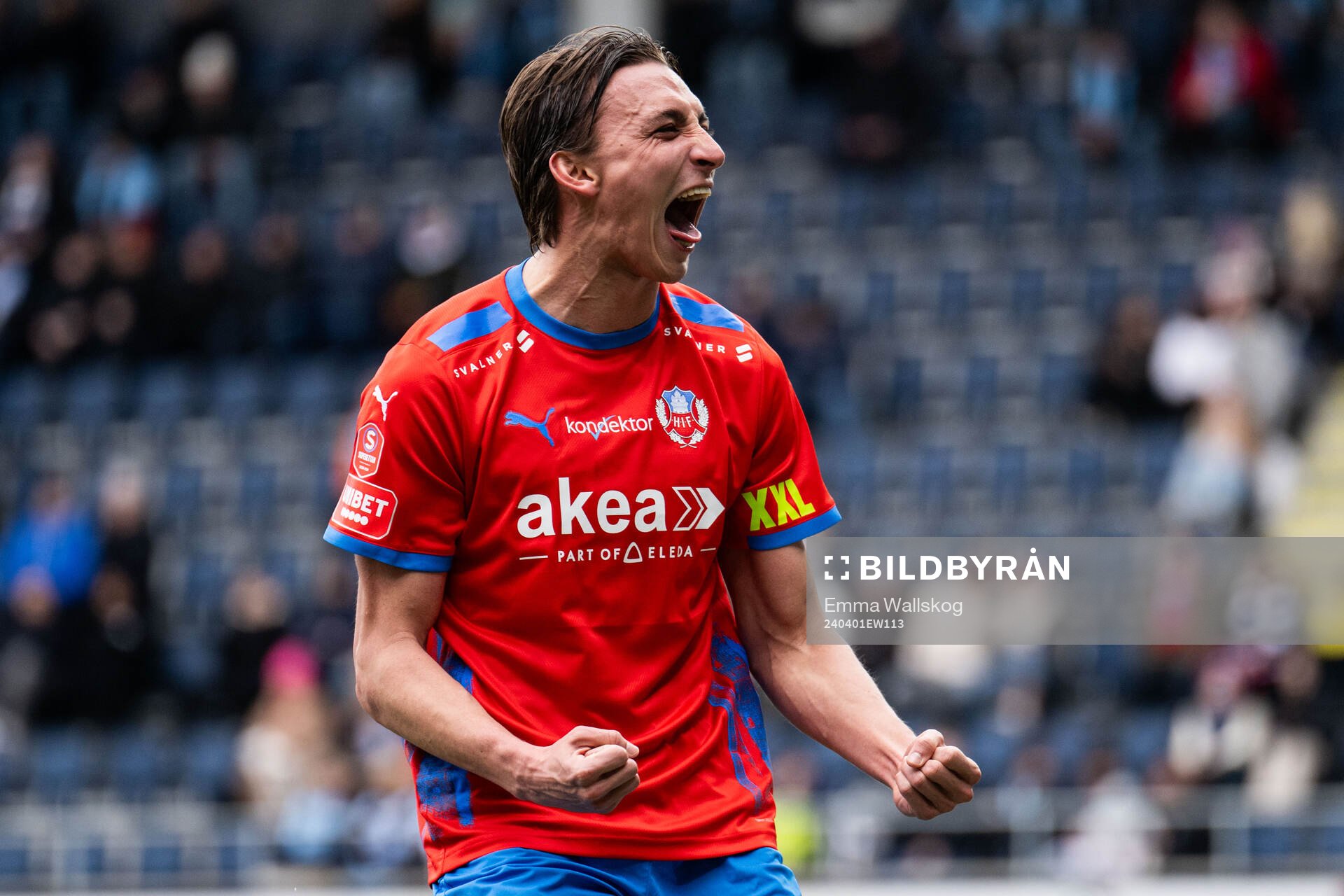 Helsingborgs Wilhelm Nilsson jublar efter 0-1 av Taylor Silverholt (ej i bild) under fotbollsmatchen i Superettan mellan Gefle och Helsingborg den 1 april 2024 i Gävle.