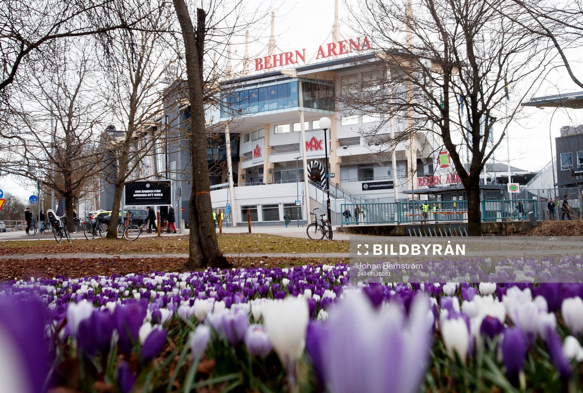 Blommor utanför Behrn Arena