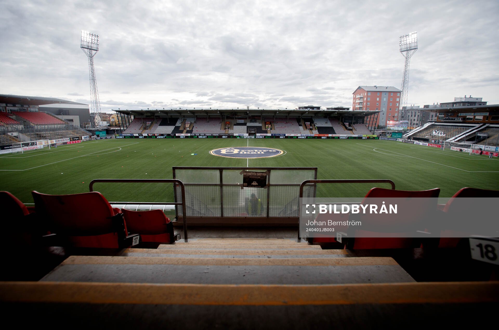 Södra läktaren på Behrn Arena inför fotbollsmatchen i Superettan mellan Örebro och Skövde AIK den 1 april 2024 i Örebro. 