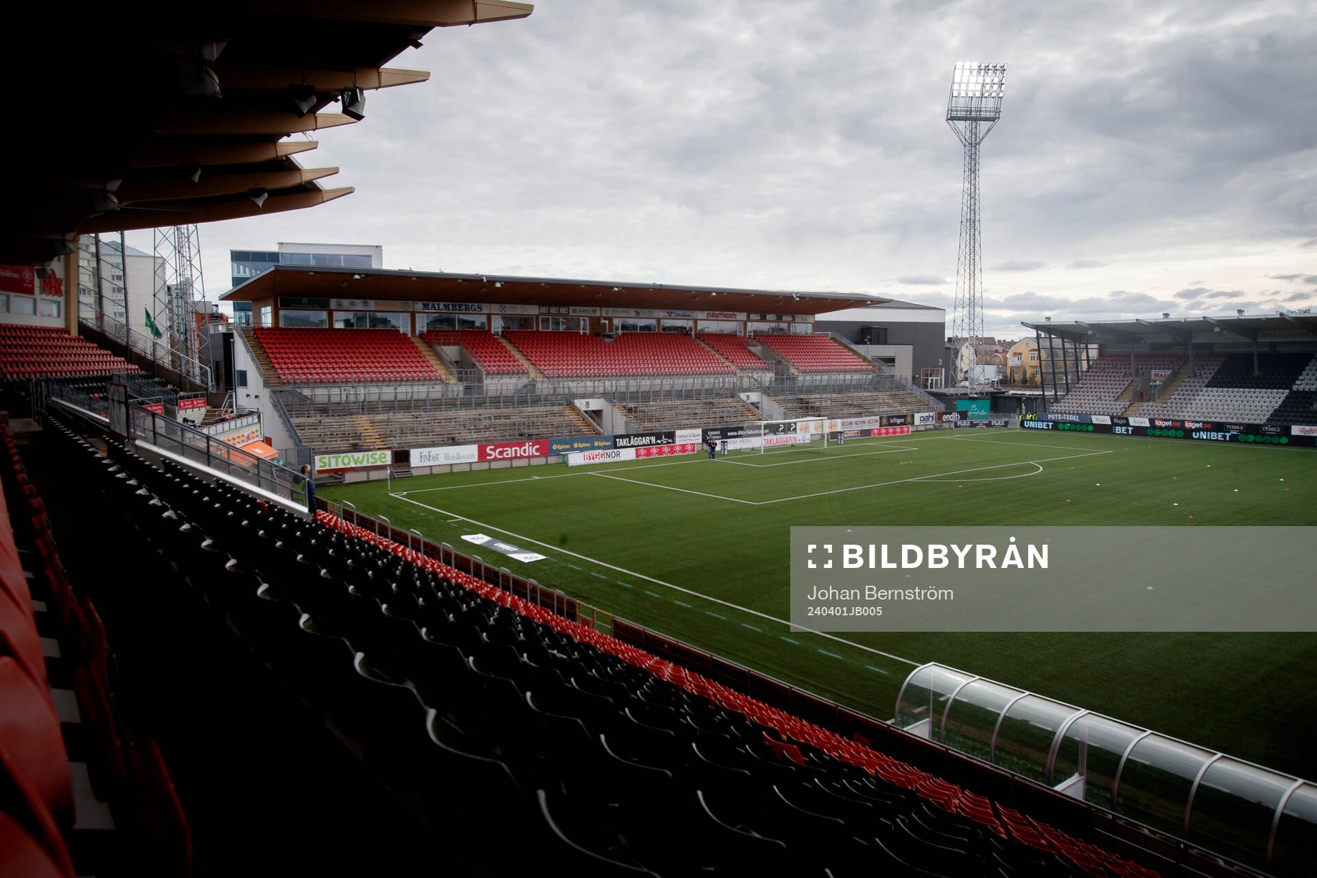 Östra läktaren på Behrn Arena