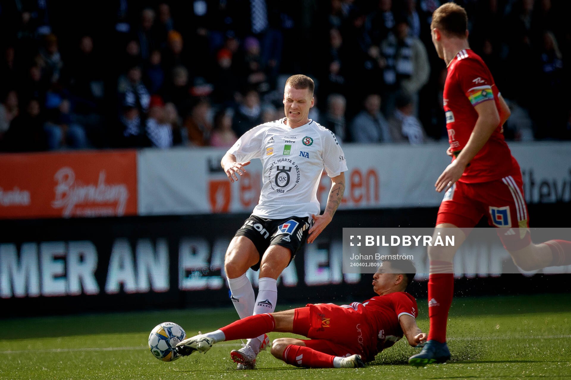 Örebros Samuel Kroon skadar sig