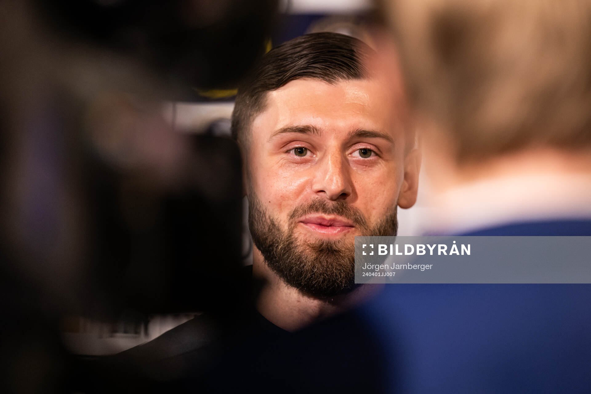 Elfsborgs Arber Zeneli ntervjuas av Discovery