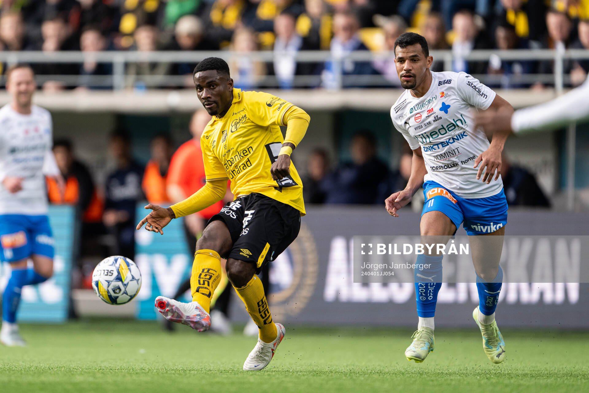 Elfsborgs Michael Baidoo och Värnamos Wenderson Oliveira