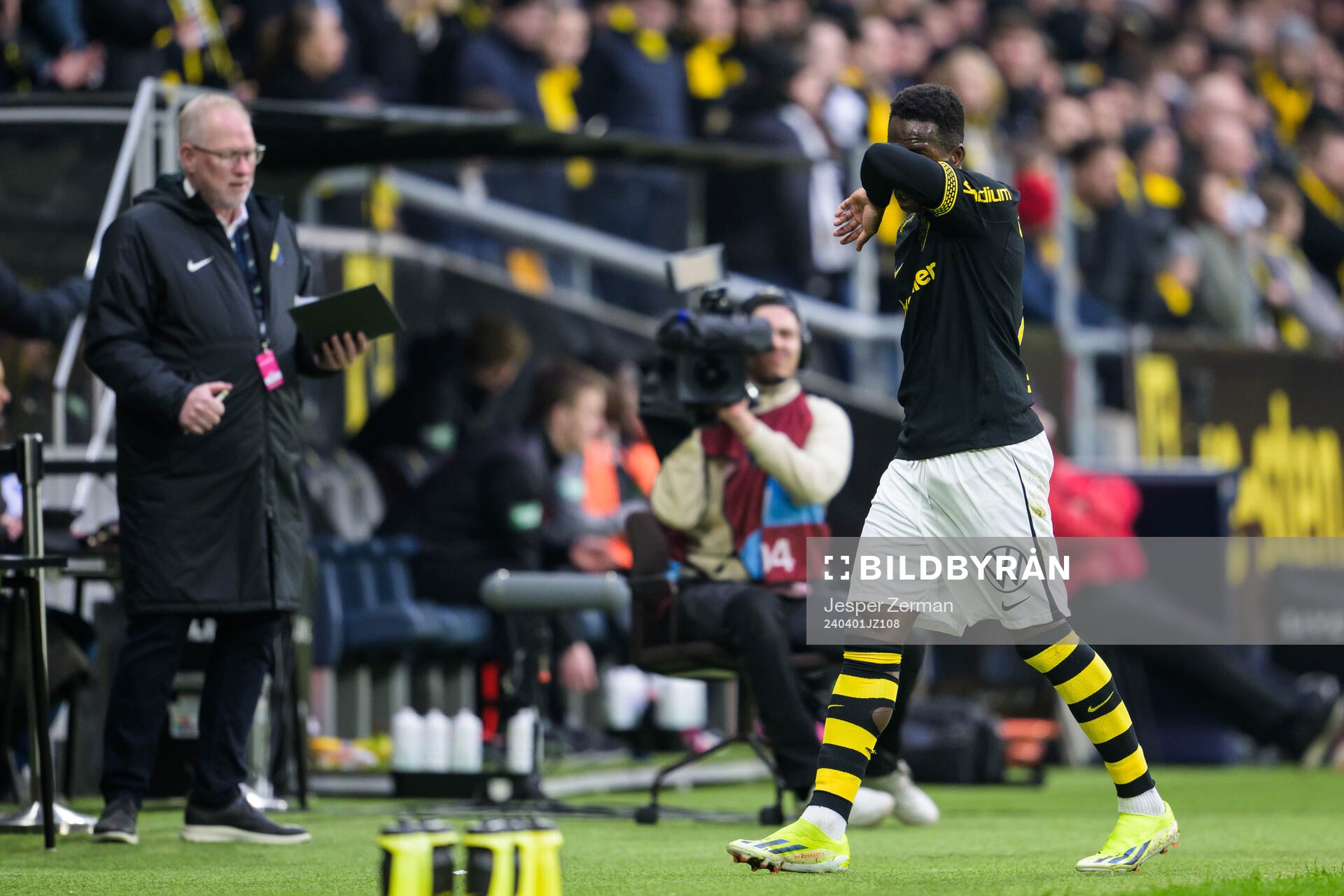 AIKs Ismaila Coulibaly deppar när han byts ut