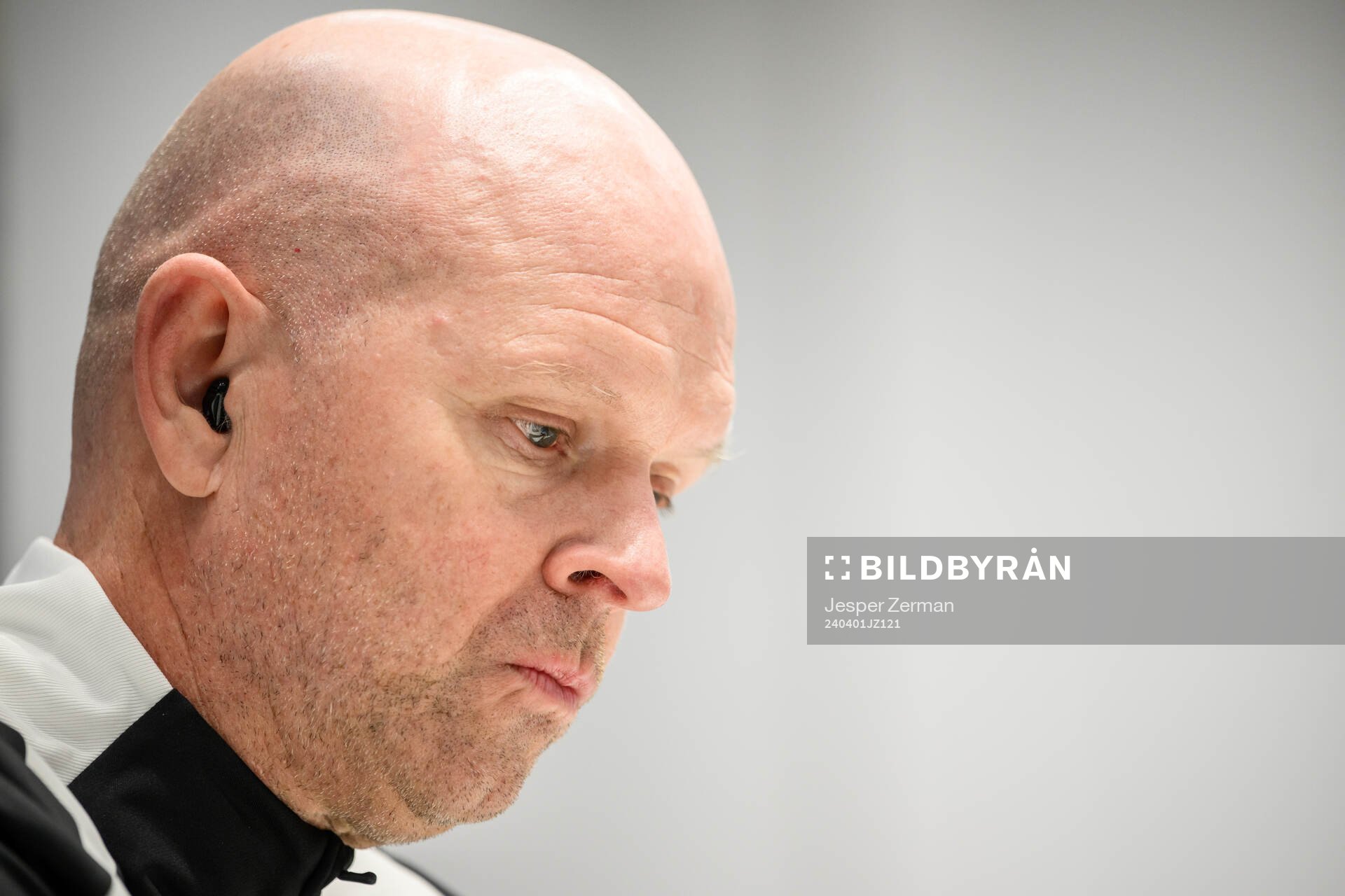 AIKs tränare Henning Berg på presskonferensen