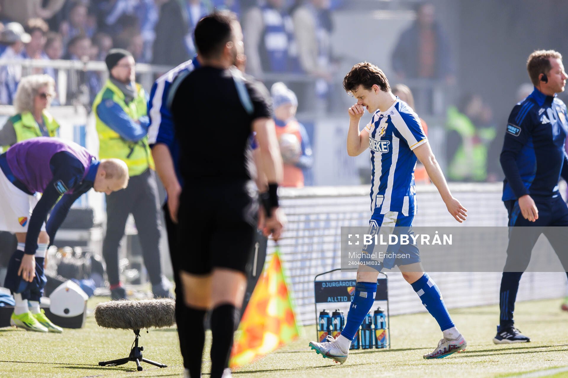 IFK Göteborgs Kolbeinn Thordarson lämnar planen