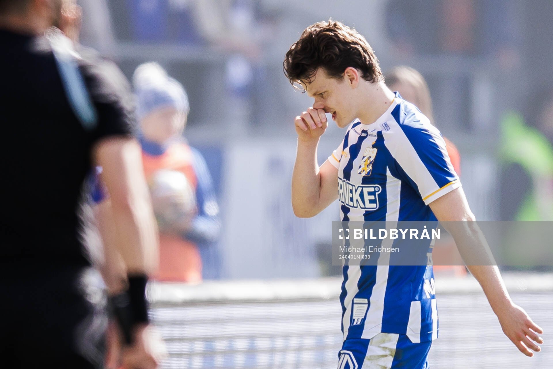 IFK Göteborgs Kolbeinn Thordarson lämnar planen