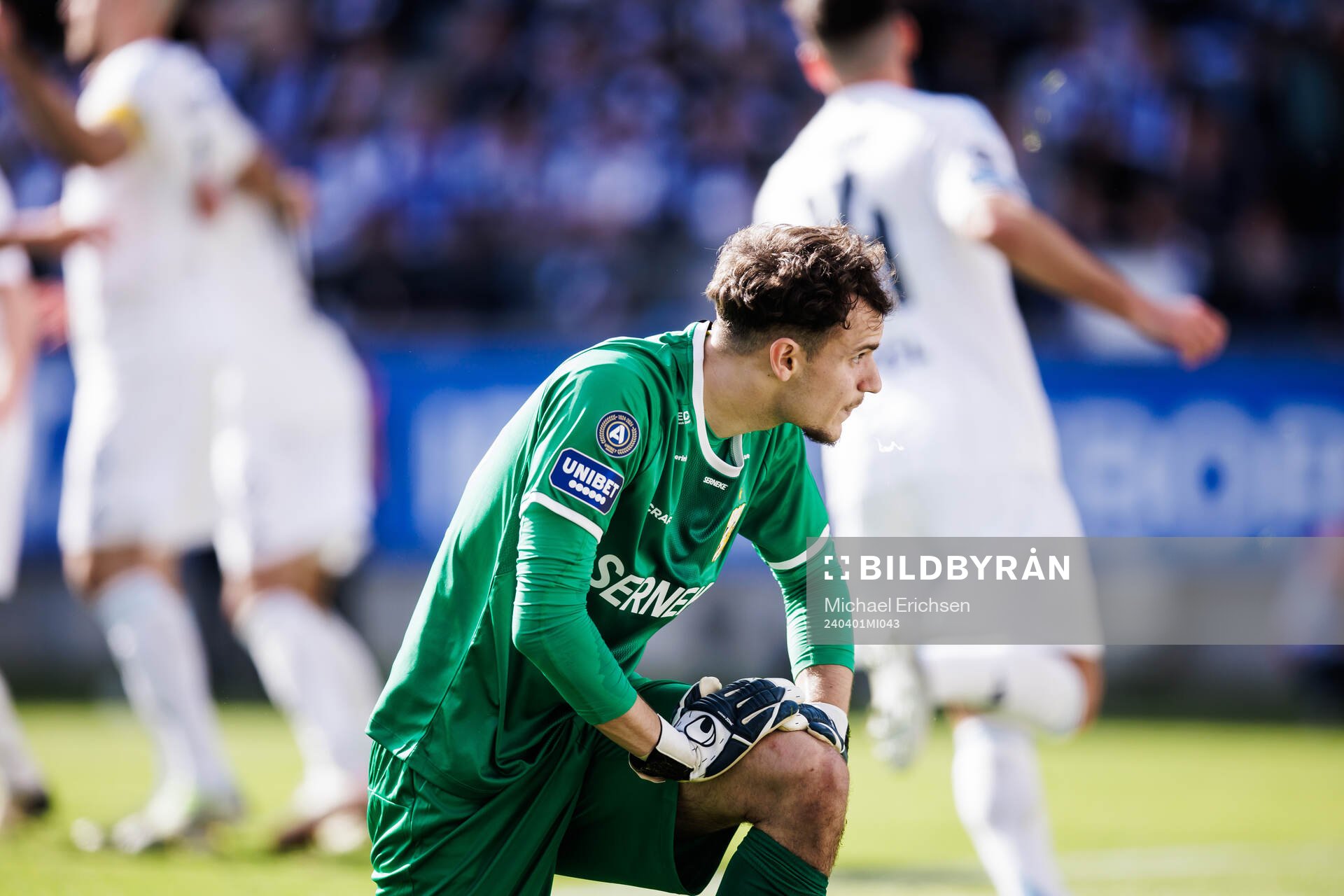 IFK Göteborgs målvakt Elis Bishesari deppar